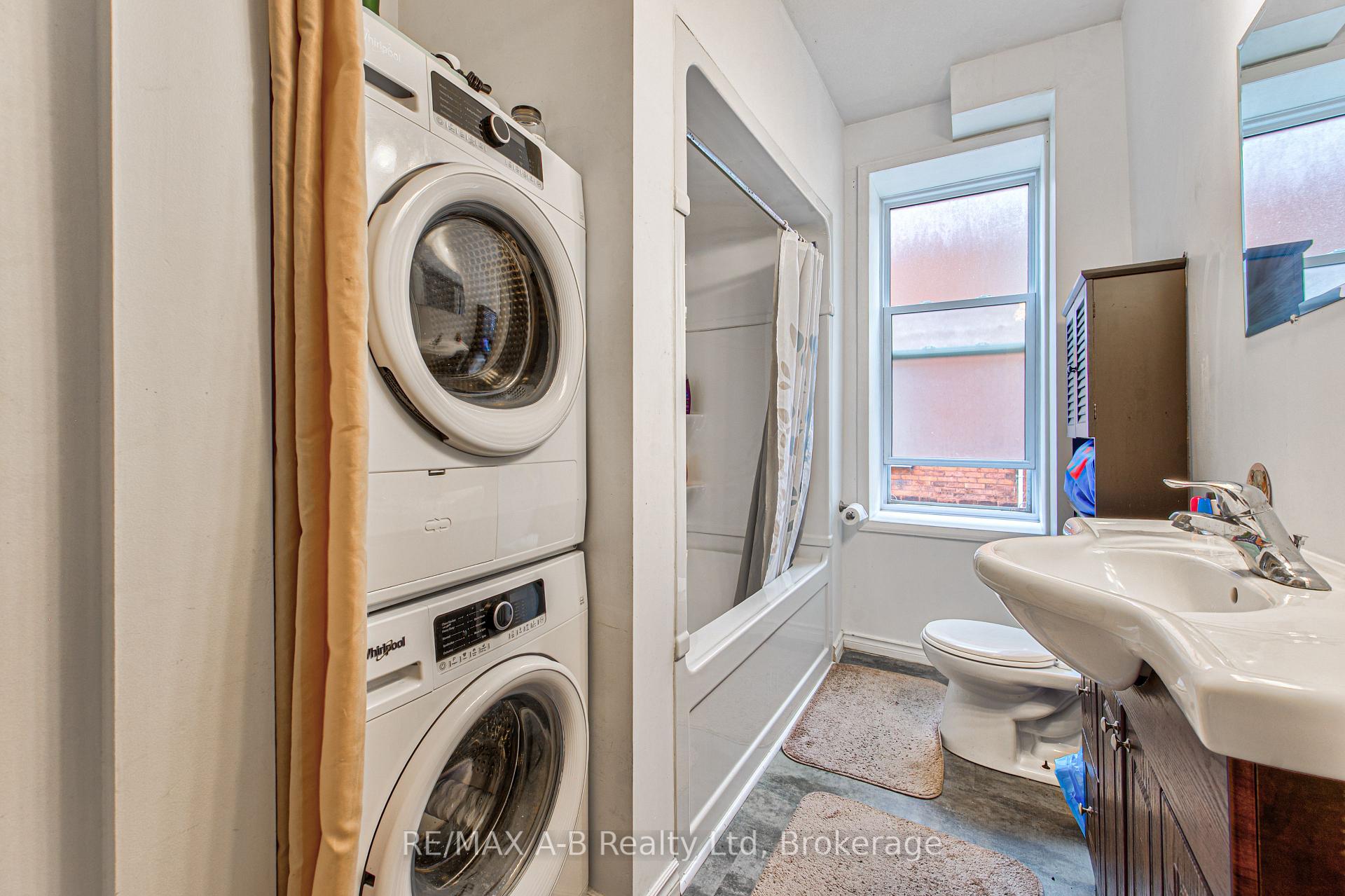Photo 18 of 40 Douro Street, Stratford — HOMEH