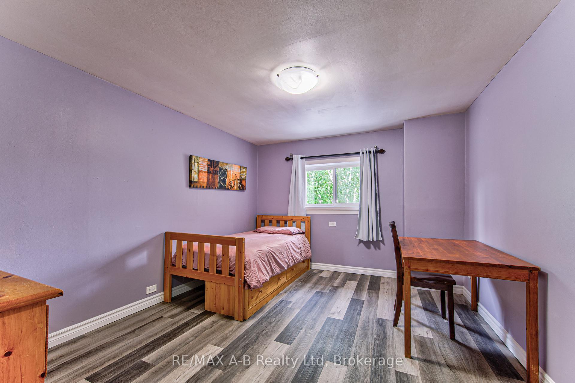 Photo 20 of 40 Douro Street, Stratford — HOMEH