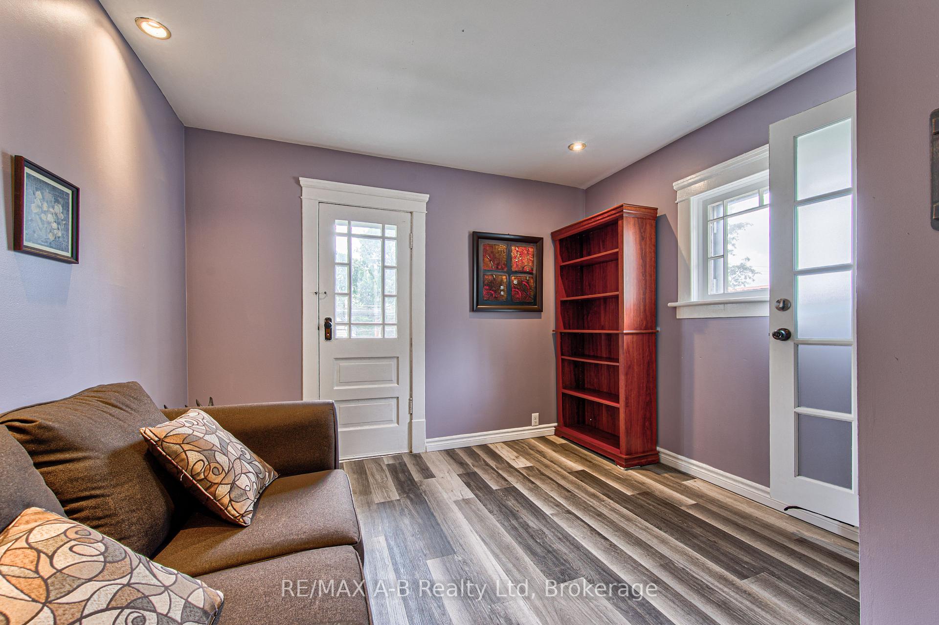 Photo 21 of 40 Douro Street, Stratford — HOMEH