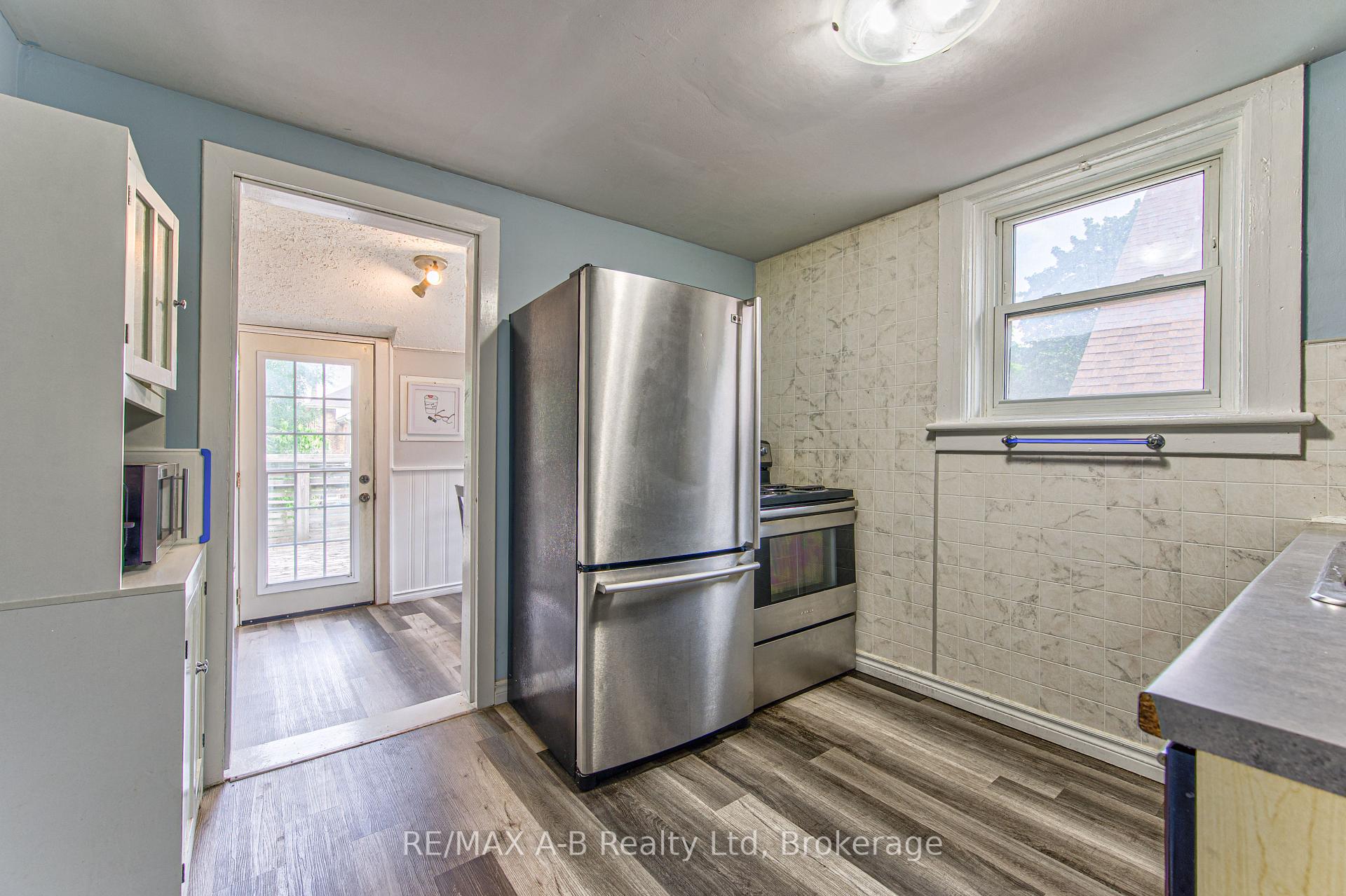 Photo 27 of 40 Douro Street, Stratford — HOMEH