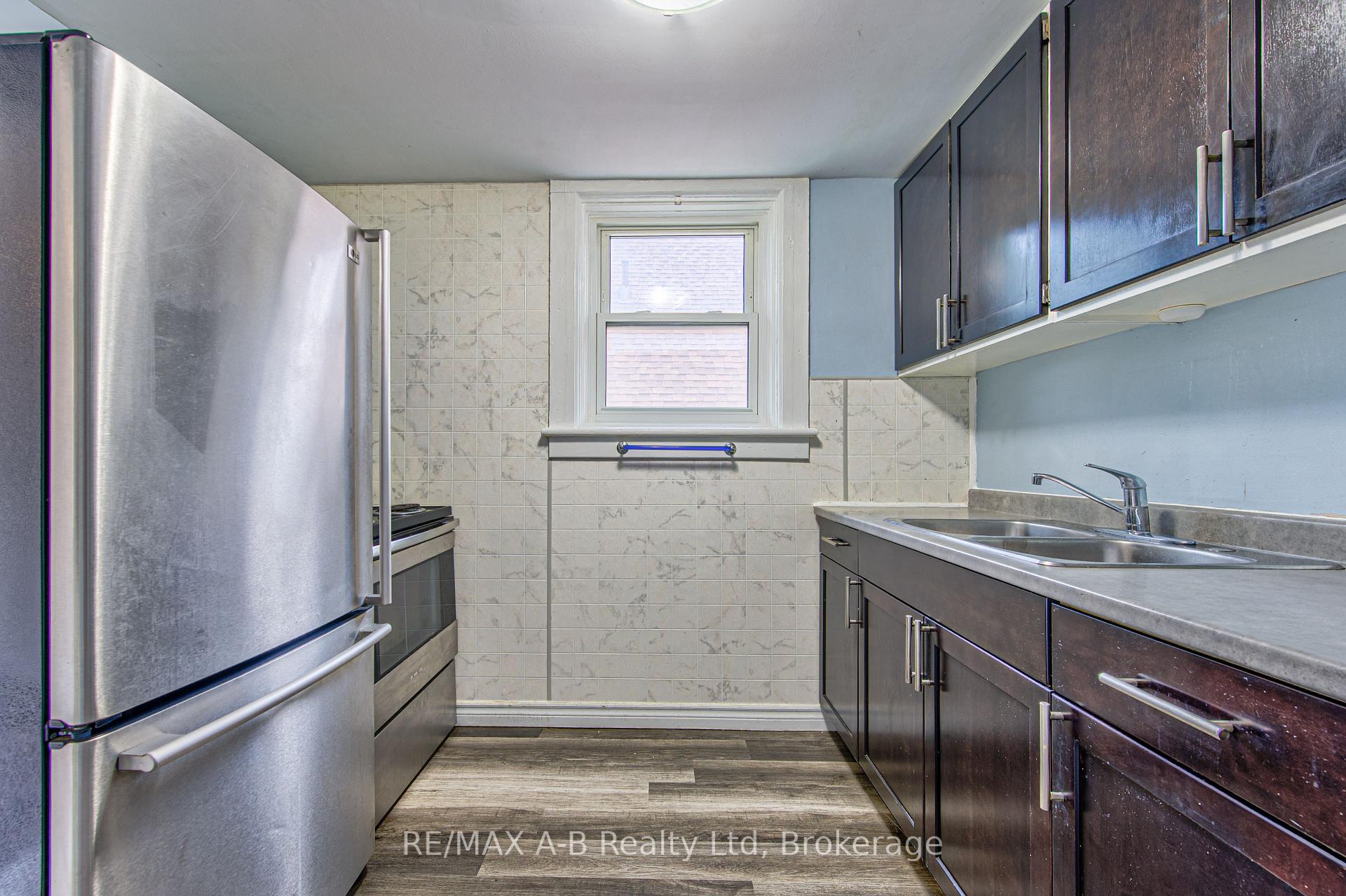 Photo 29 of 40 Douro Street, Stratford — HOMEH