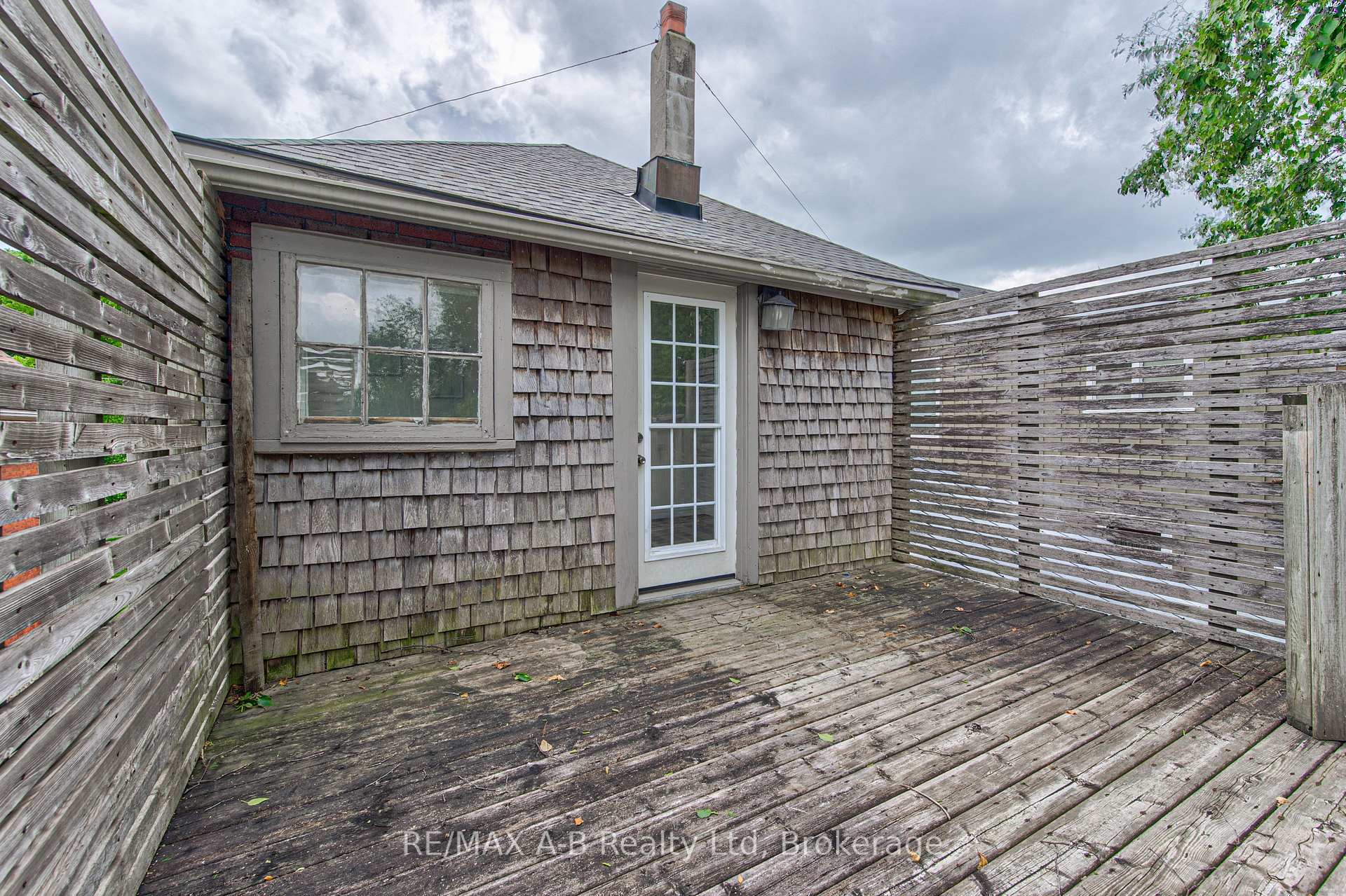 Photo 33 of 40 Douro Street, Stratford — HOMEH