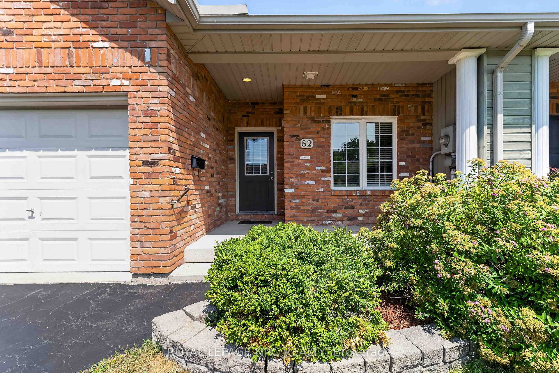 Photo 4 of 82 Maple Street, Port Colborne, Sugarloaf — HOMEH