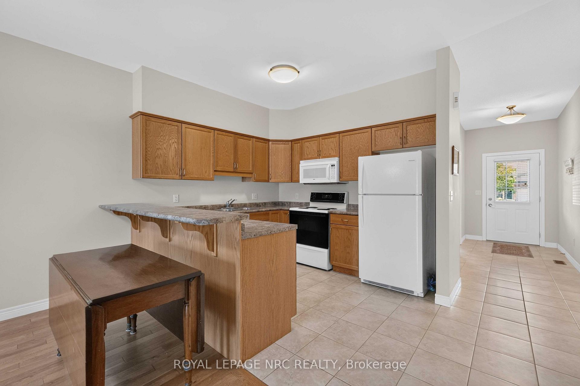 Photo 14 of 82 Maple Street, Port Colborne, Sugarloaf — HOMEH