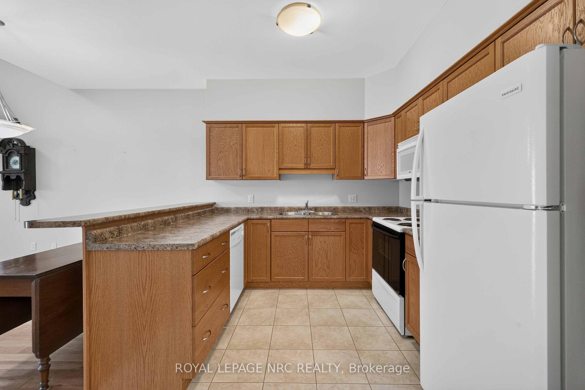 Photo 15 of 82 Maple Street, Port Colborne, Sugarloaf — HOMEH