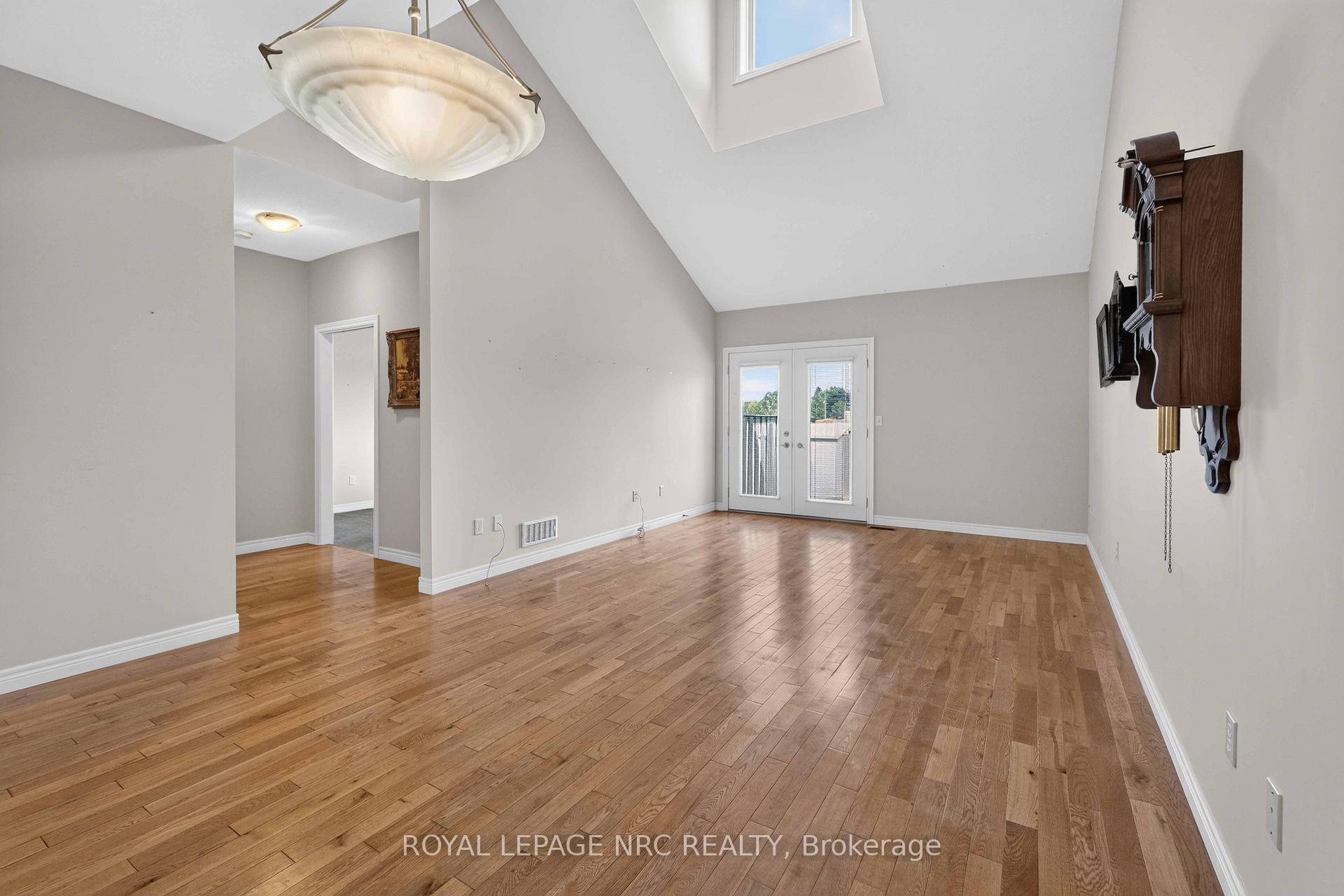 Photo 22 of 82 Maple Street, Port Colborne, Sugarloaf — HOMEH