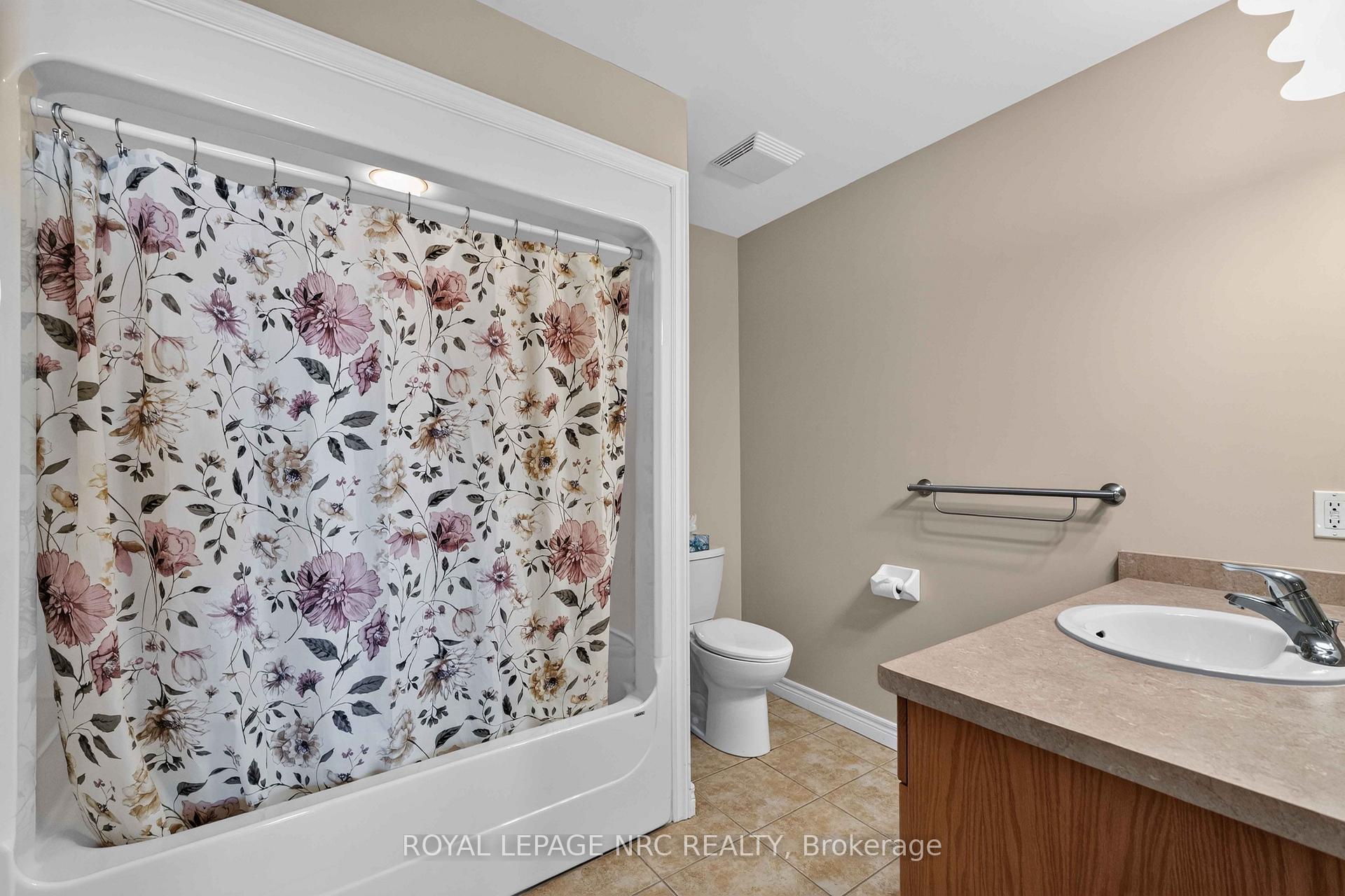 Photo 27 of 82 Maple Street, Port Colborne, Sugarloaf — HOMEH