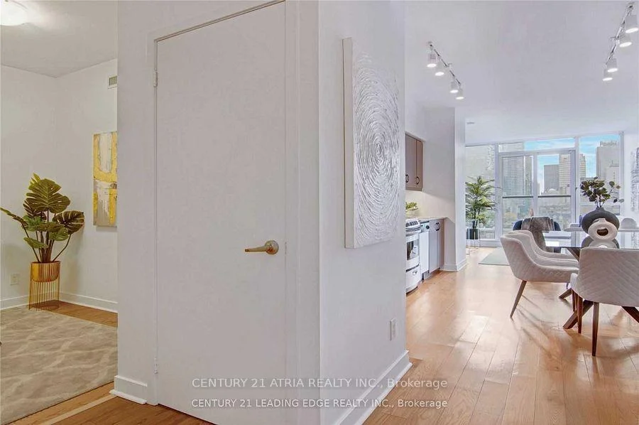 Photo 6 of Unit 913, 320 Richmond Street E, Toronto, Moss Park — HOMEH