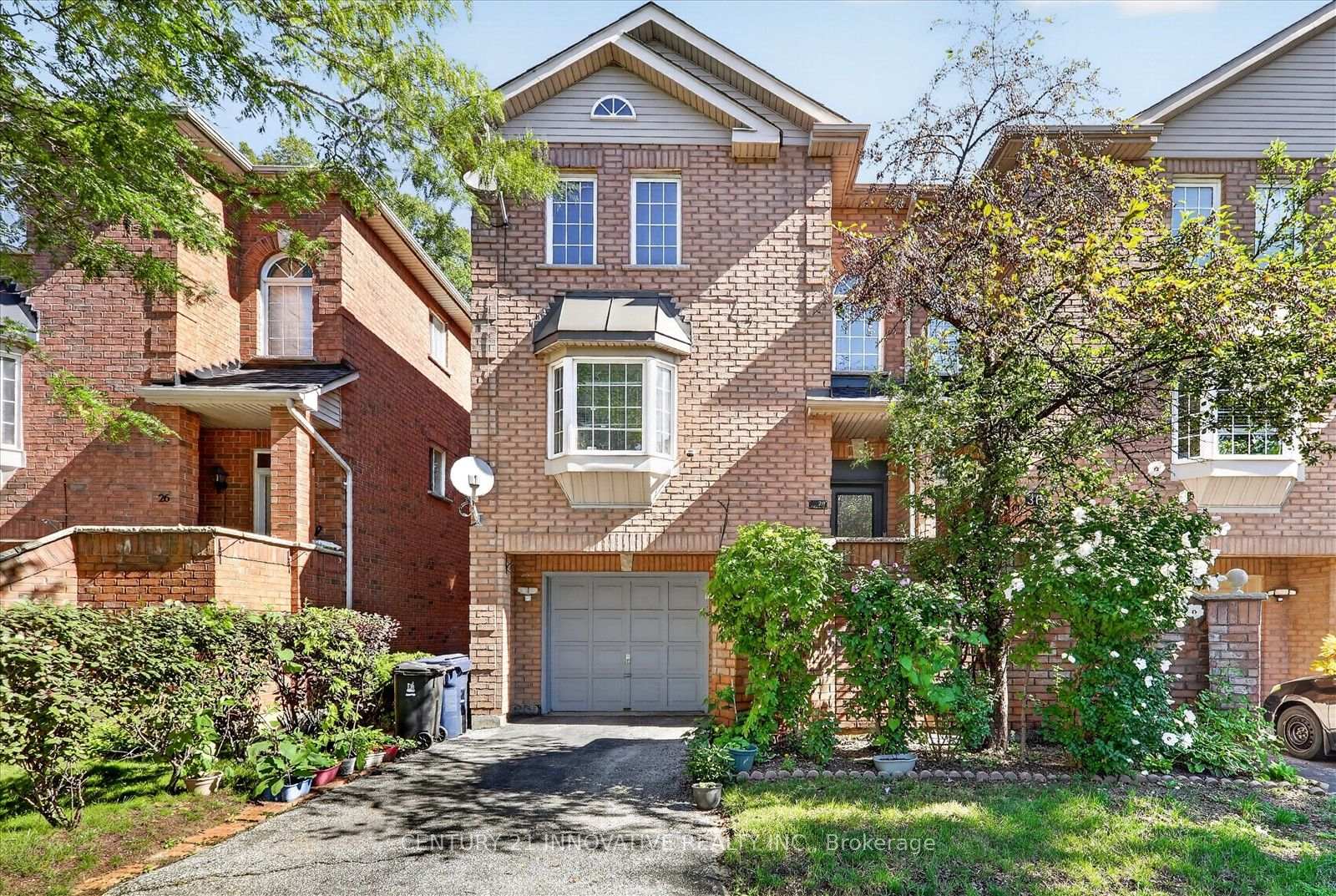 Photo 1 of 28 Eli Shackleton Court, Scarborough, West Hill — HOMEH