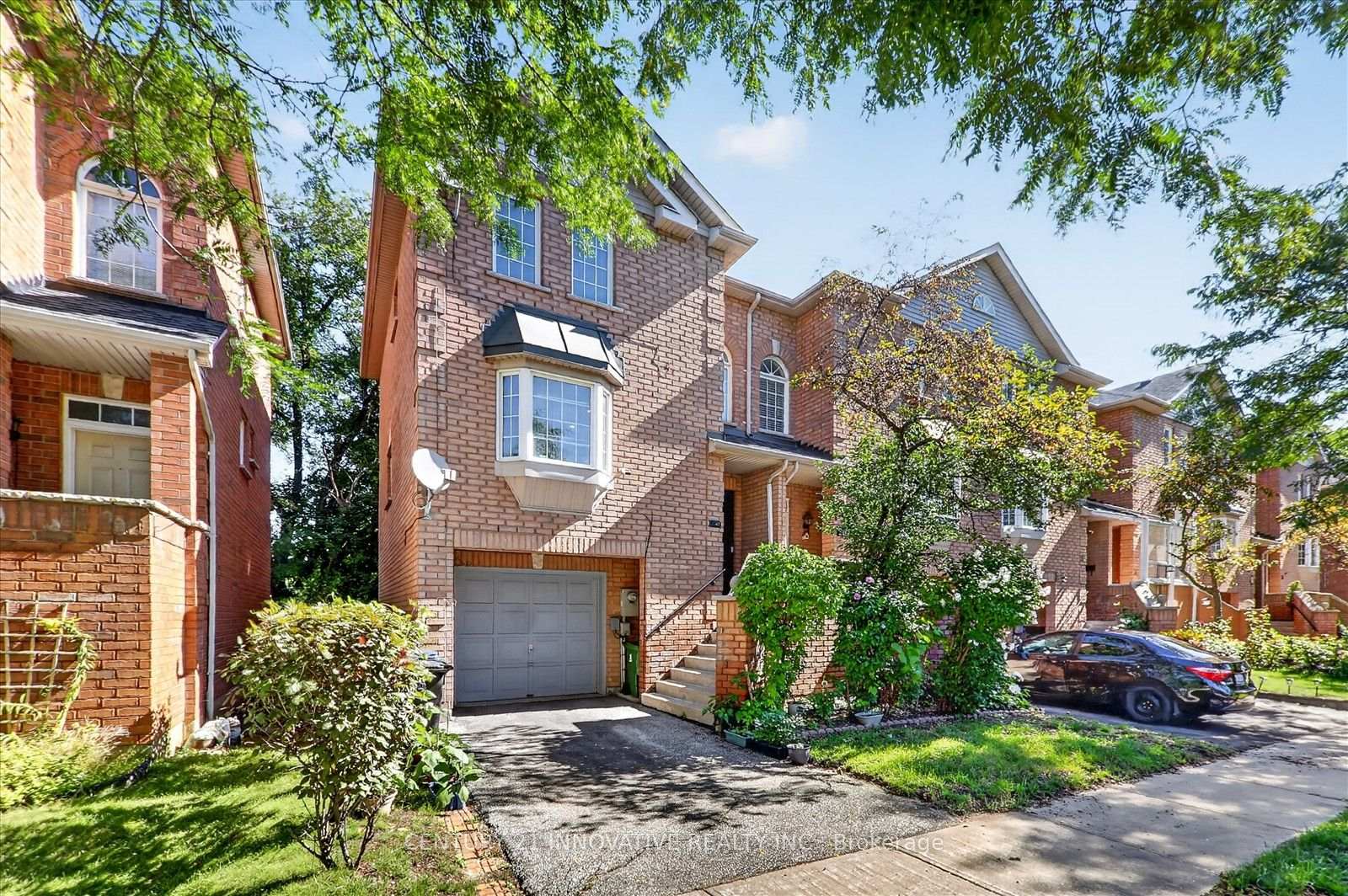 Photo 4 of 28 Eli Shackleton Court, Scarborough, West Hill — HOMEH