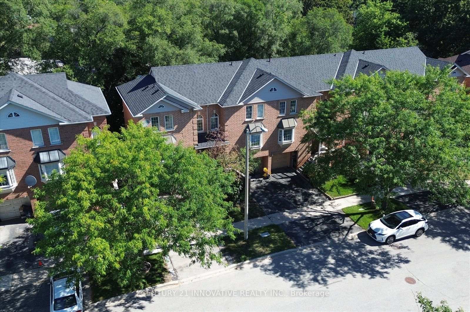 Photo 5 of 28 Eli Shackleton Court, Scarborough, West Hill — HOMEH