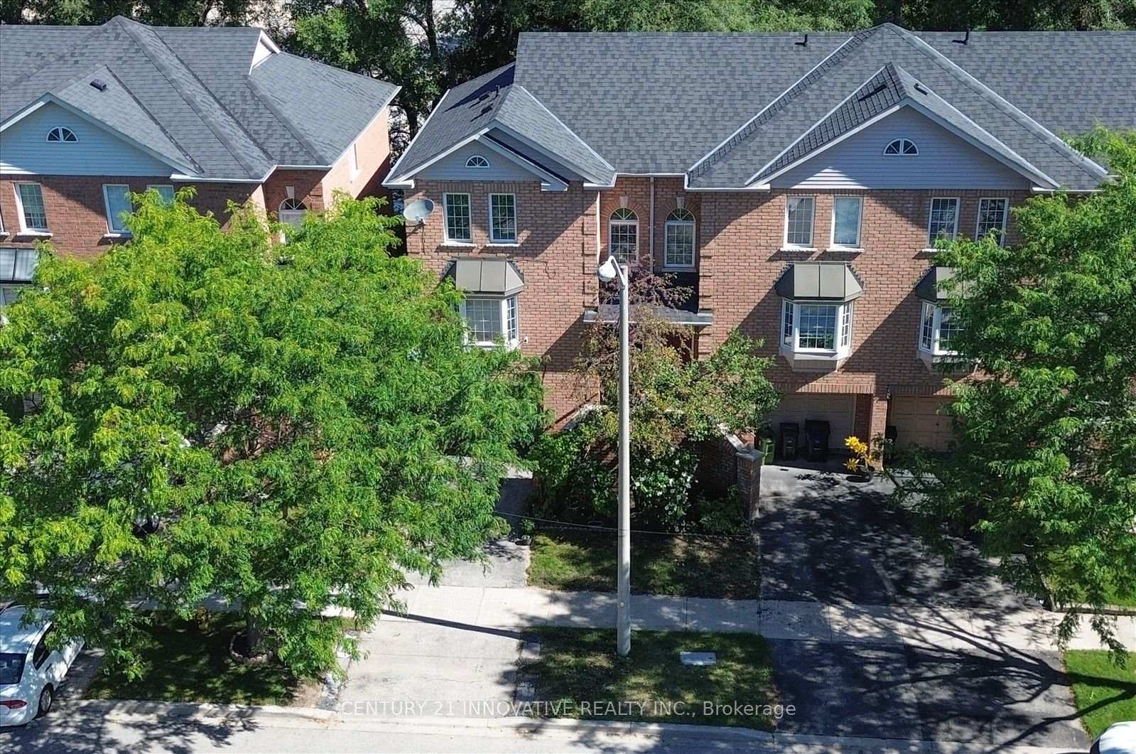 Photo 6 of 28 Eli Shackleton Court, Scarborough, West Hill — HOMEH