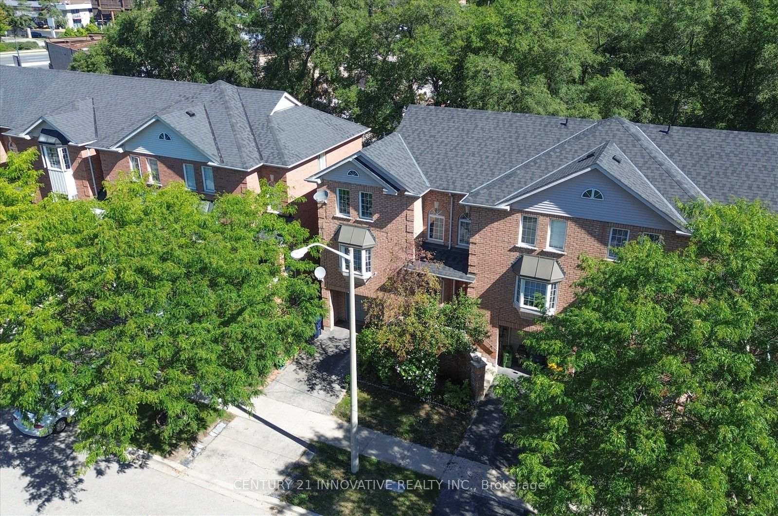 Photo 7 of 28 Eli Shackleton Court, Scarborough, West Hill — HOMEH
