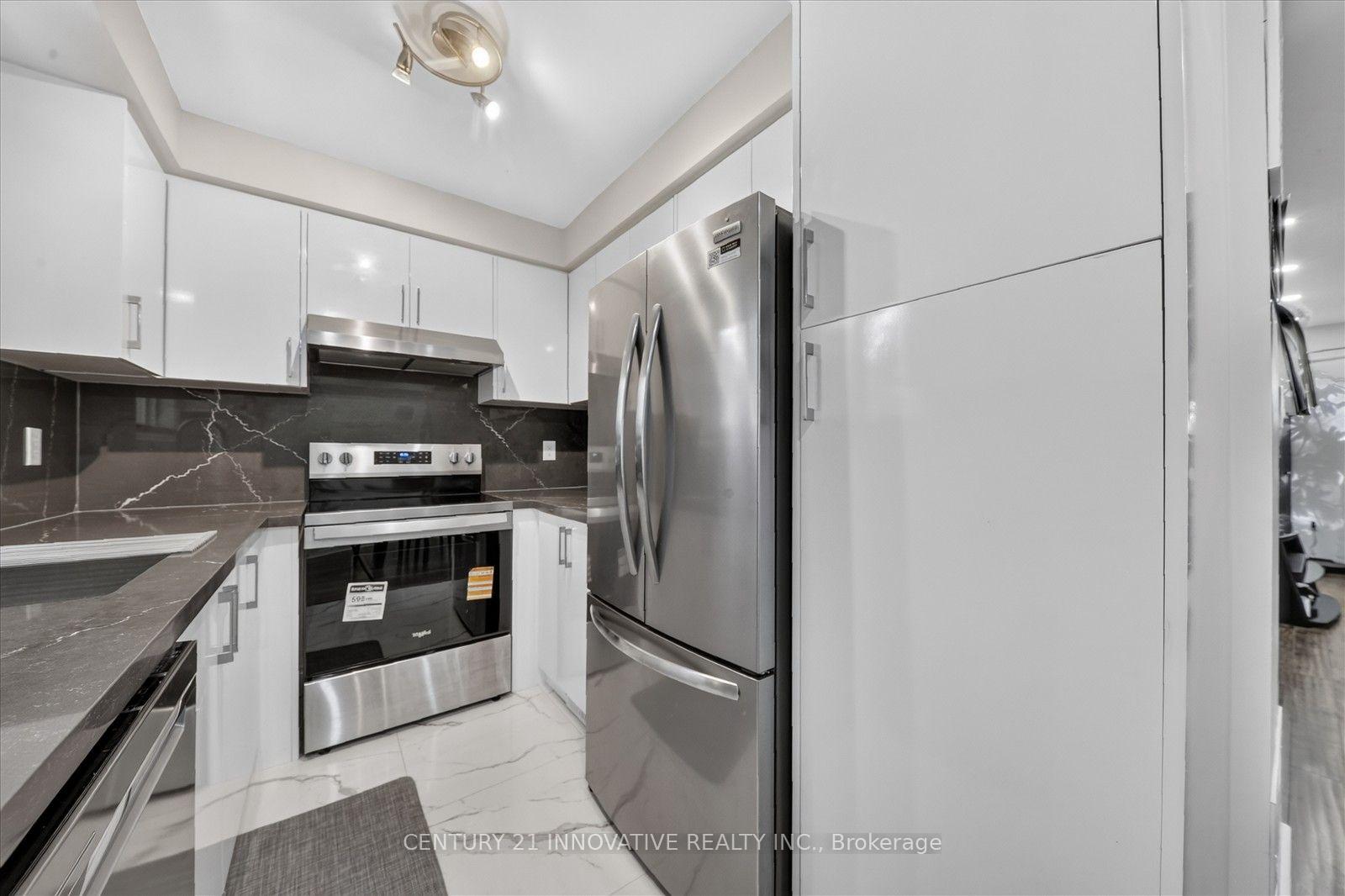Photo 18 of 28 Eli Shackleton Court, Scarborough, West Hill — HOMEH