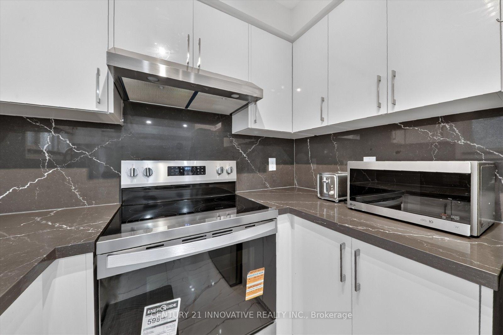 Photo 19 of 28 Eli Shackleton Court, Scarborough, West Hill — HOMEH