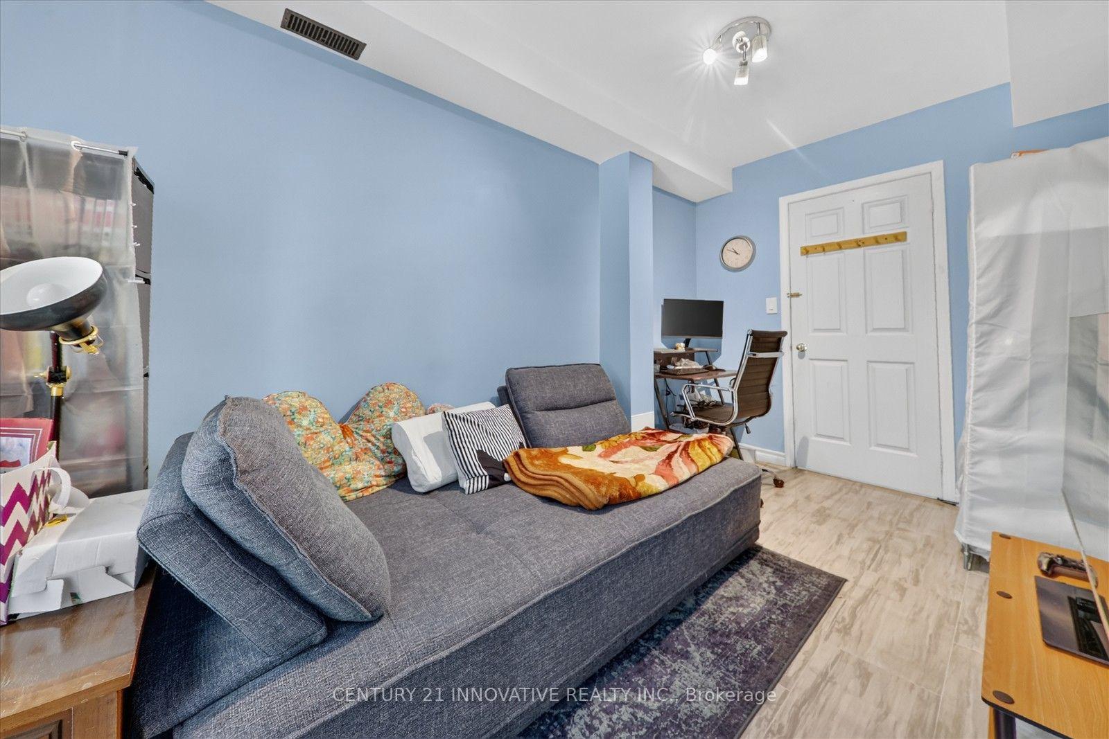 Photo 33 of 28 Eli Shackleton Court, Scarborough, West Hill — HOMEH