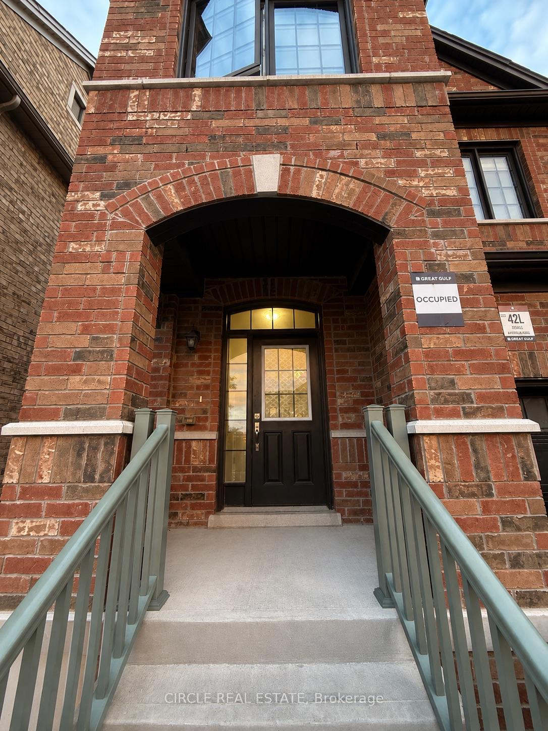 Photo 2 of 44 Fordham Road, Brampton, Bram West — HOMEH