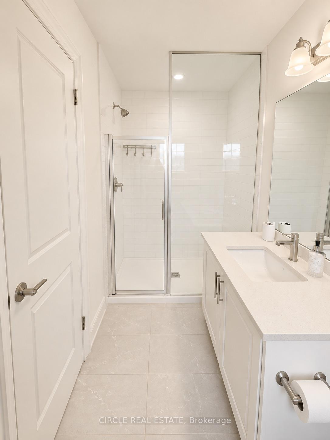 Photo 15 of 44 Fordham Road, Brampton, Bram West — HOMEH