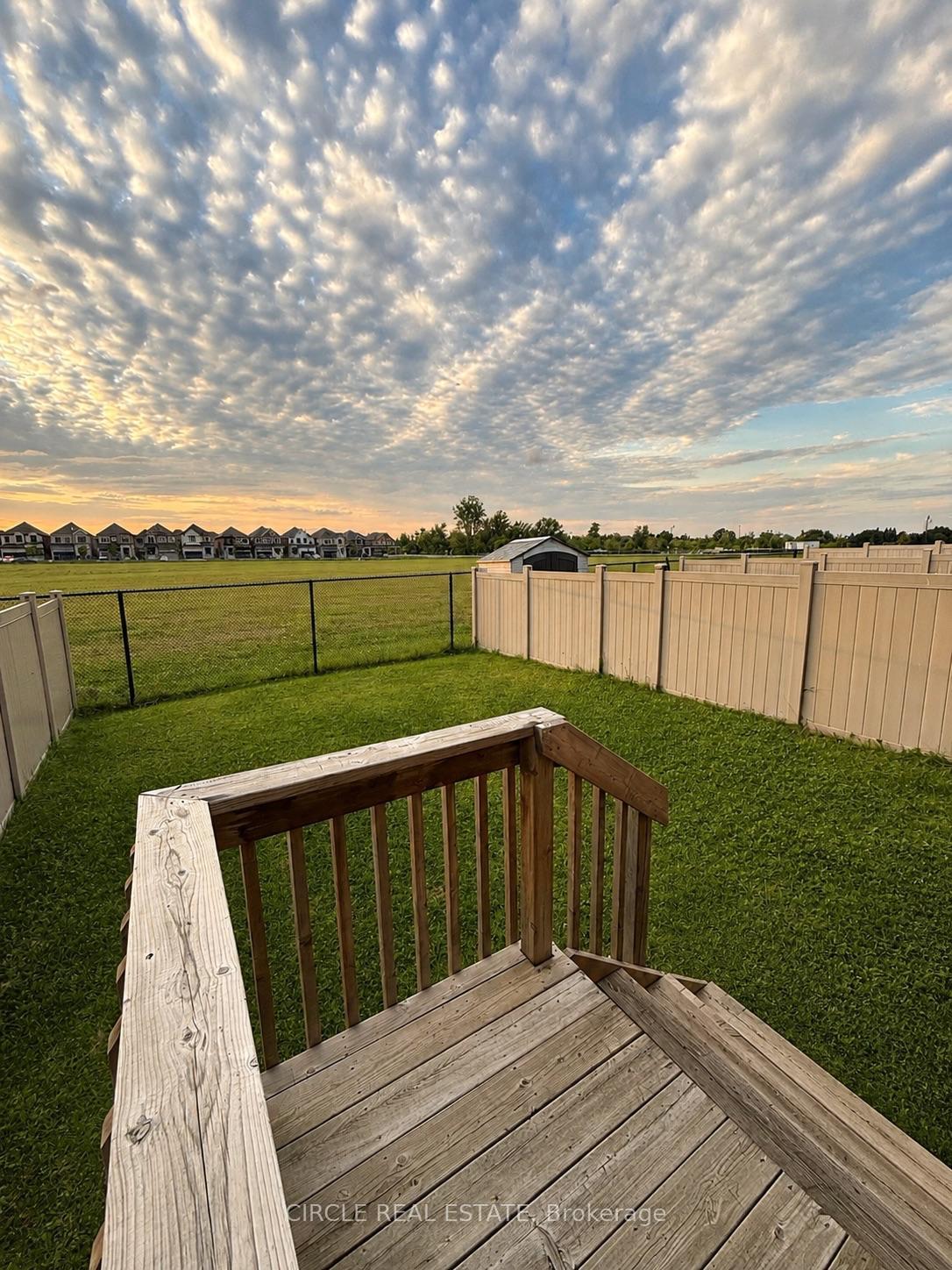 Photo 20 of 44 Fordham Road, Brampton, Bram West — HOMEH