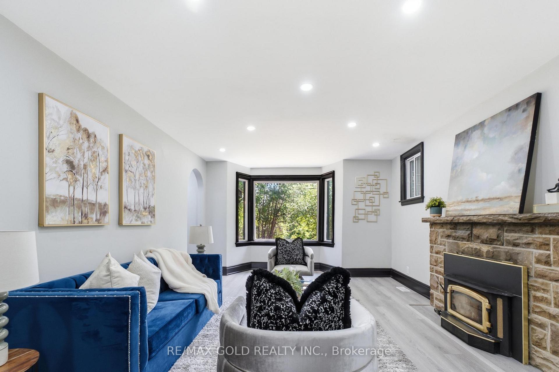Photo 7 of 2702 Embleton Road, Brampton, Huttonville — HOMEH