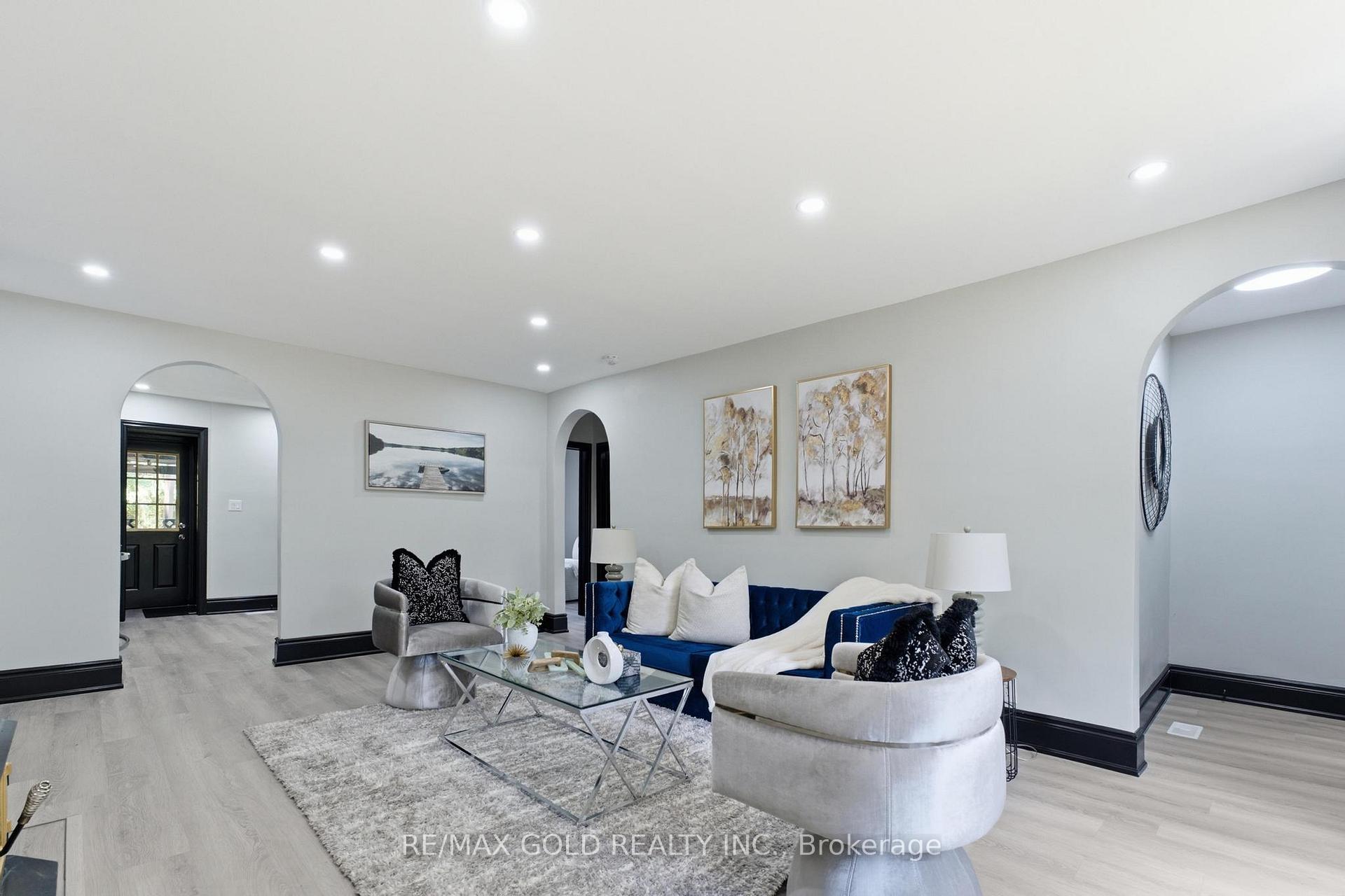 Photo 8 of 2702 Embleton Road, Brampton, Huttonville — HOMEH