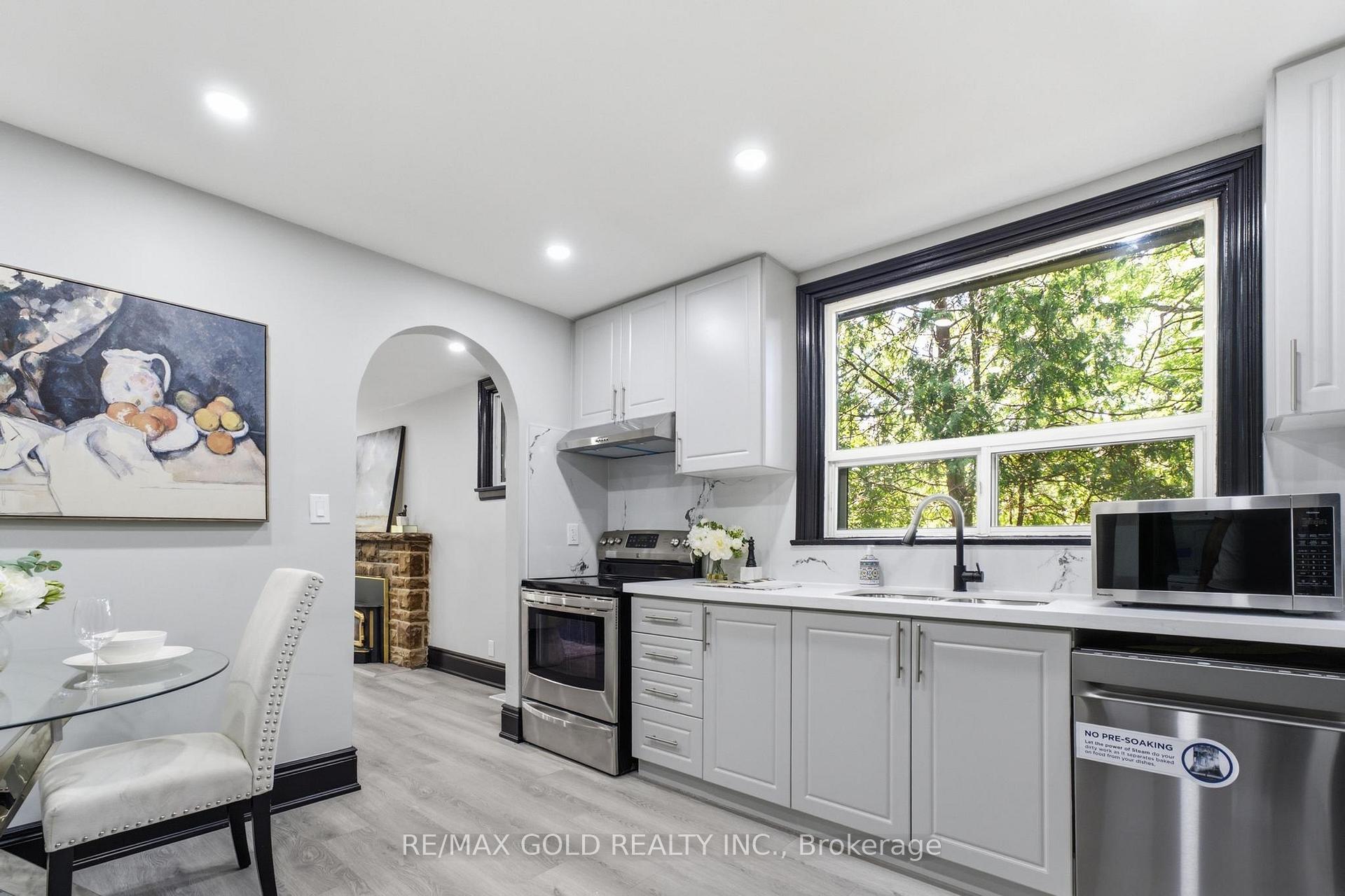 Photo 11 of 2702 Embleton Road, Brampton, Huttonville — HOMEH