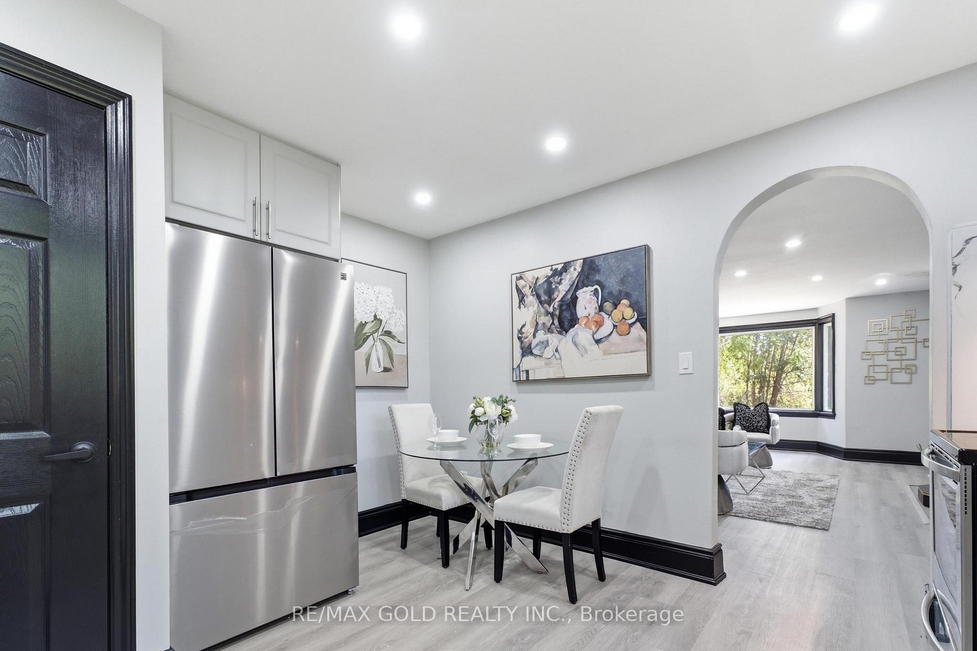 Photo 12 of 2702 Embleton Road, Brampton, Huttonville — HOMEH