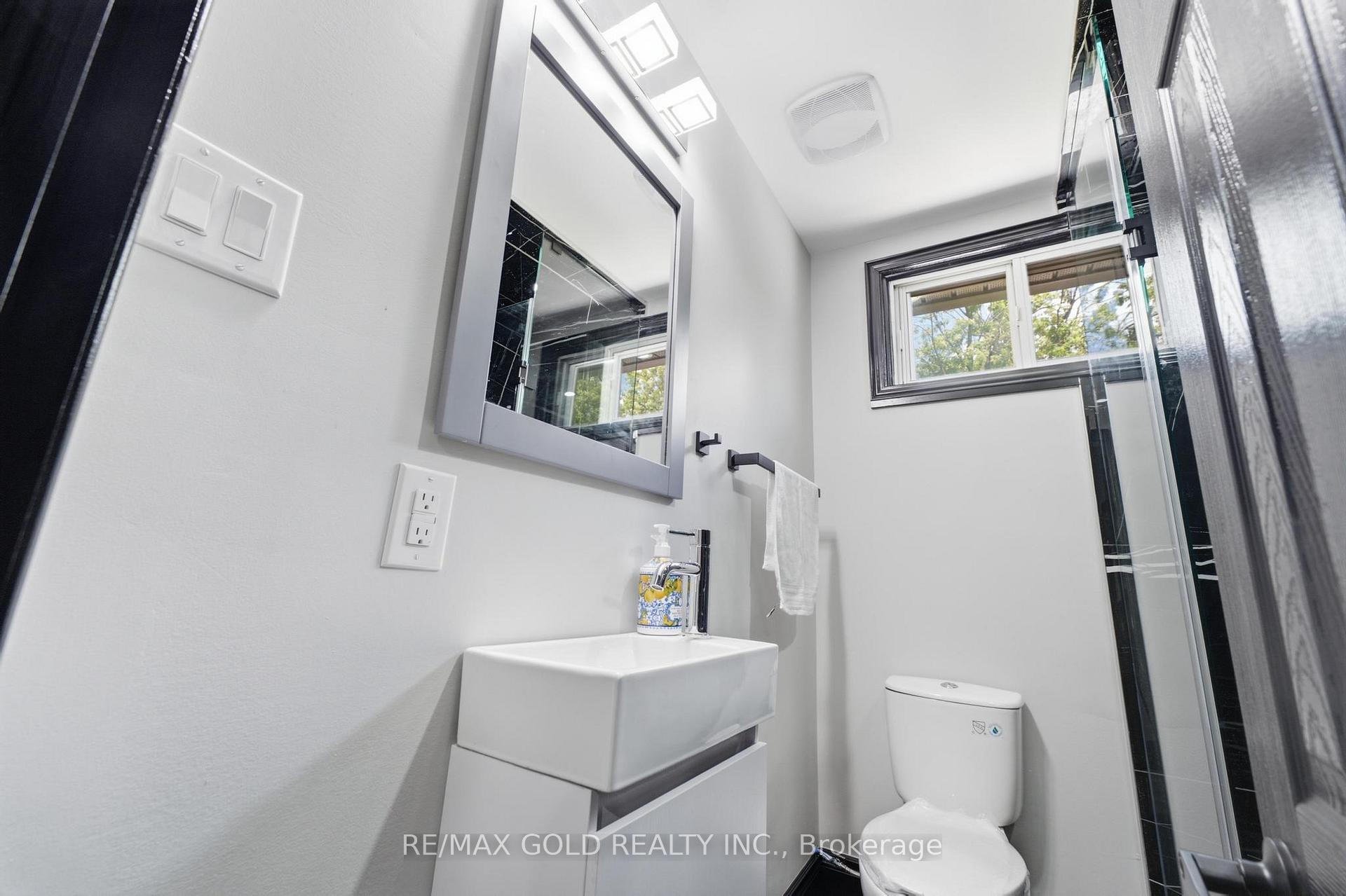 Photo 17 of 2702 Embleton Road, Brampton, Huttonville — HOMEH