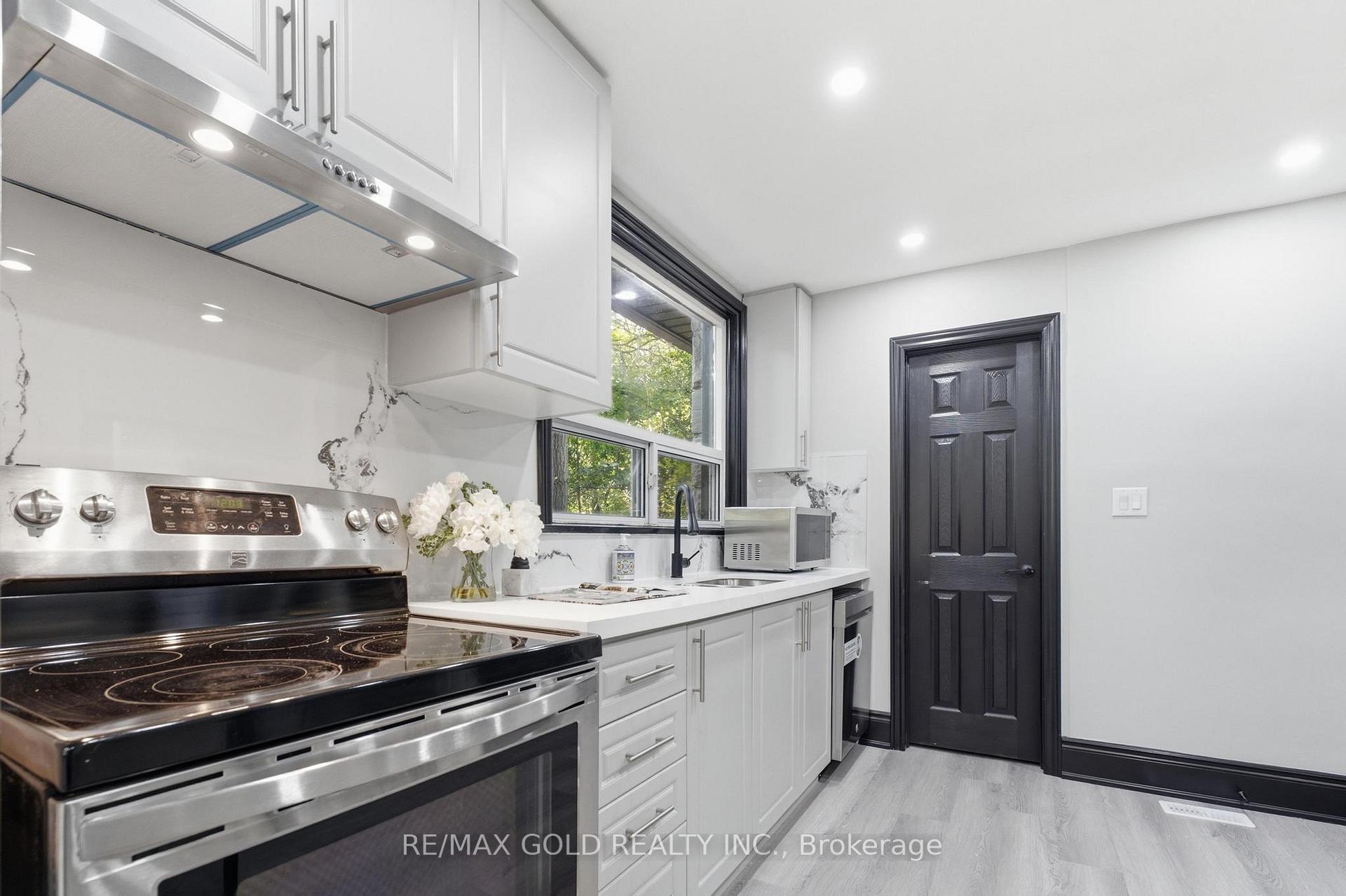 Photo 22 of 2702 Embleton Road, Brampton, Huttonville — HOMEH