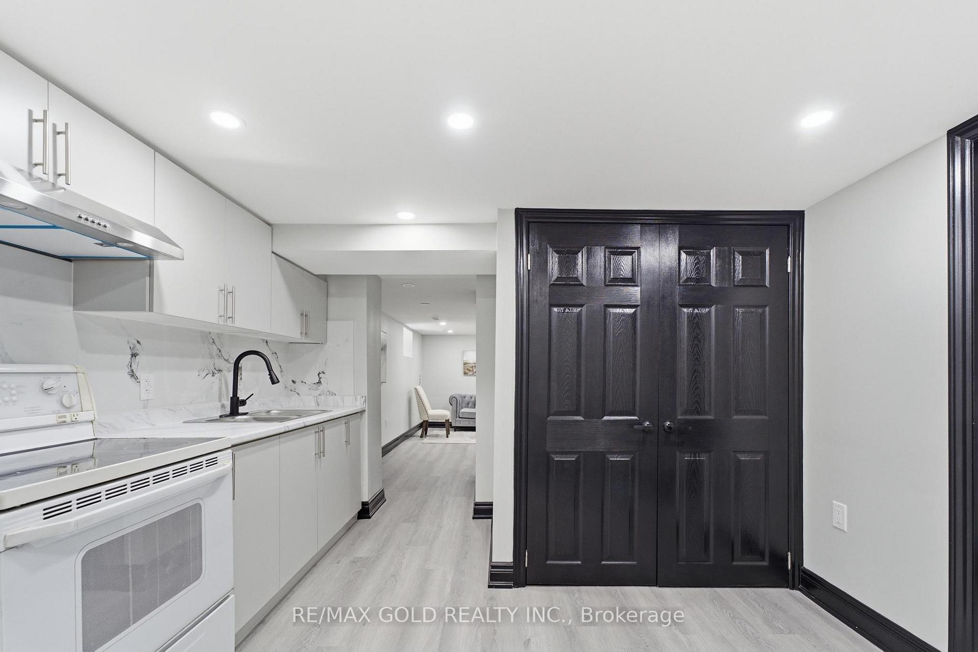 Photo 26 of 2702 Embleton Road, Brampton, Huttonville — HOMEH