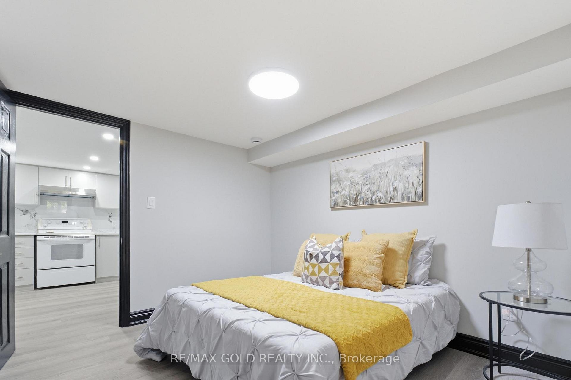 Photo 29 of 2702 Embleton Road, Brampton, Huttonville — HOMEH