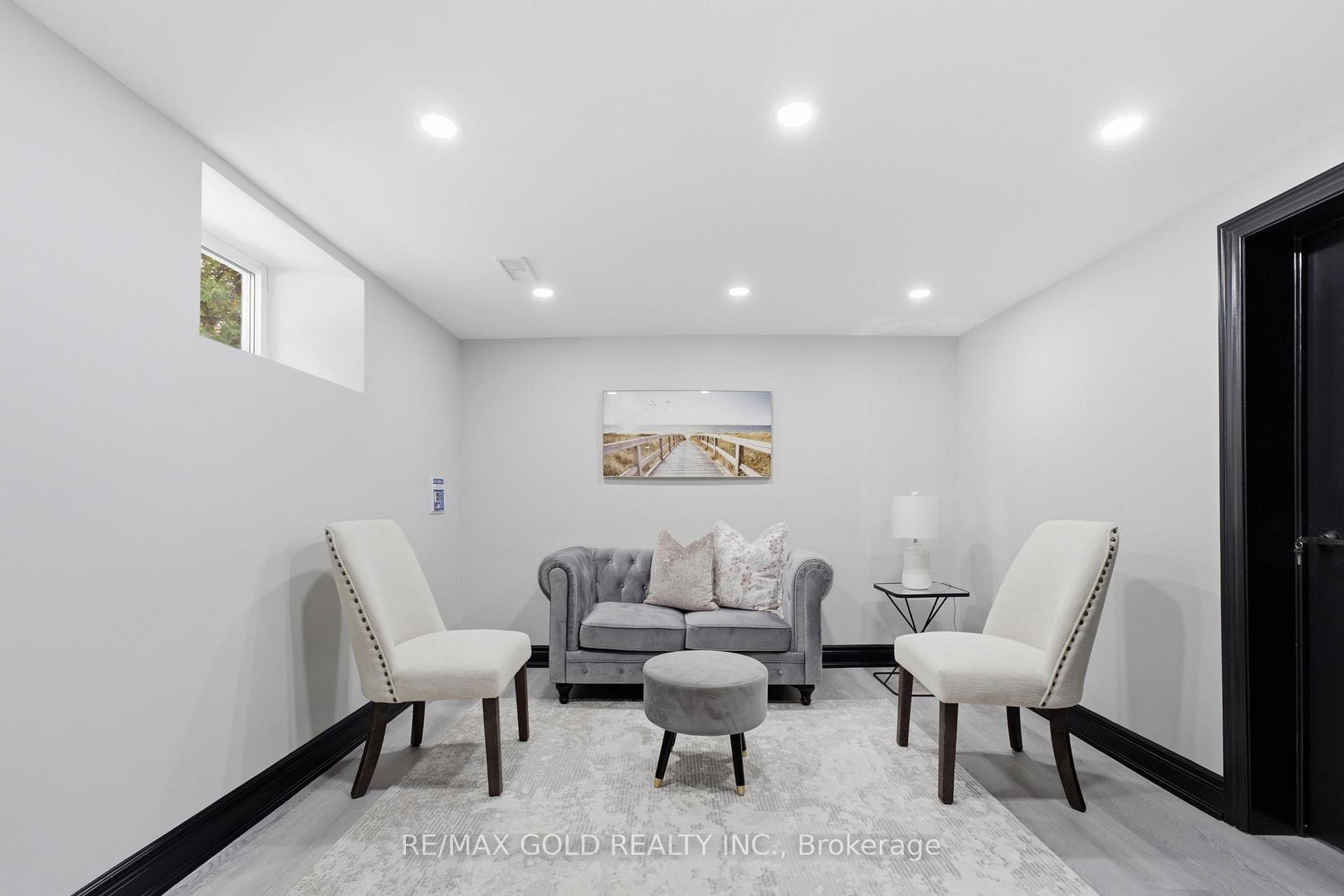 Photo 34 of 2702 Embleton Road, Brampton, Huttonville — HOMEH