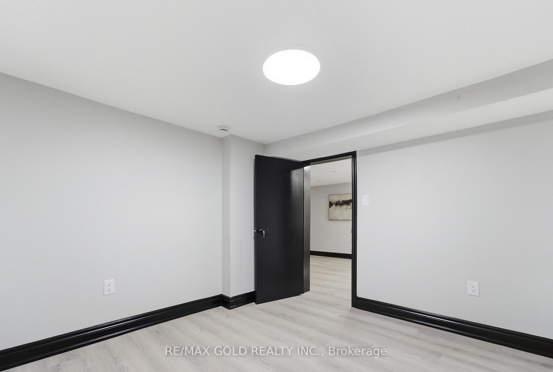 Photo 36 of 2702 Embleton Road, Brampton, Huttonville — HOMEH