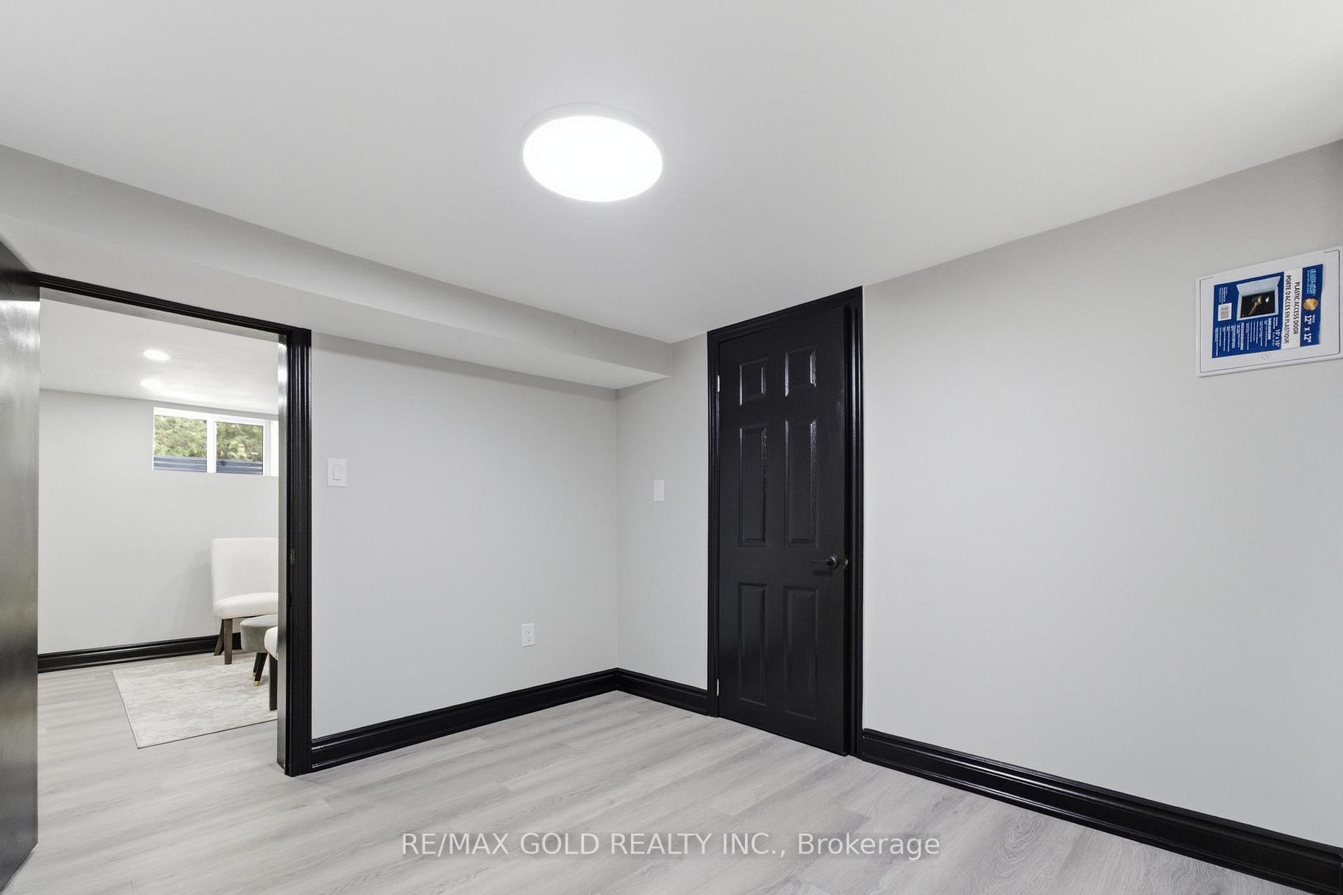 Photo 37 of 2702 Embleton Road, Brampton, Huttonville — HOMEH