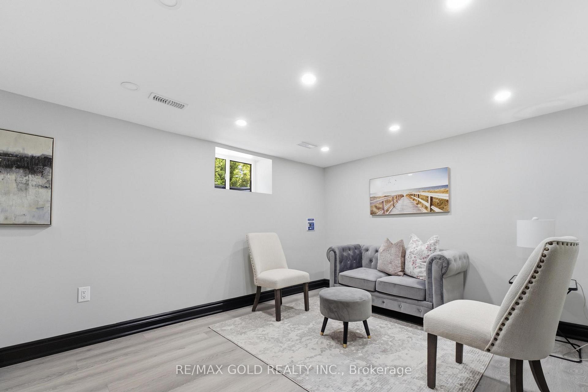 Photo 38 of 2702 Embleton Road, Brampton, Huttonville — HOMEH