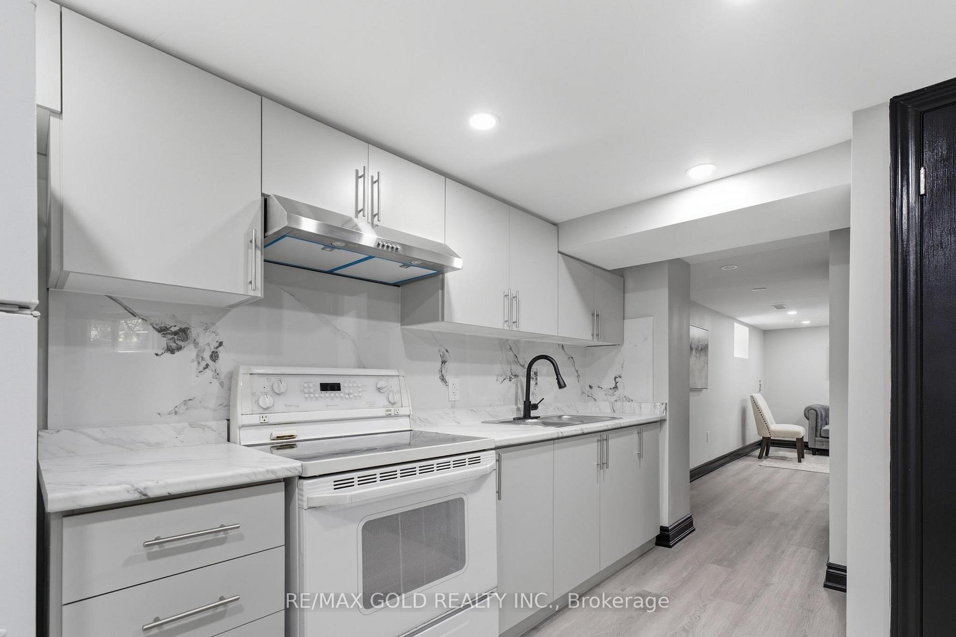 Photo 43 of 2702 Embleton Road, Brampton, Huttonville — HOMEH