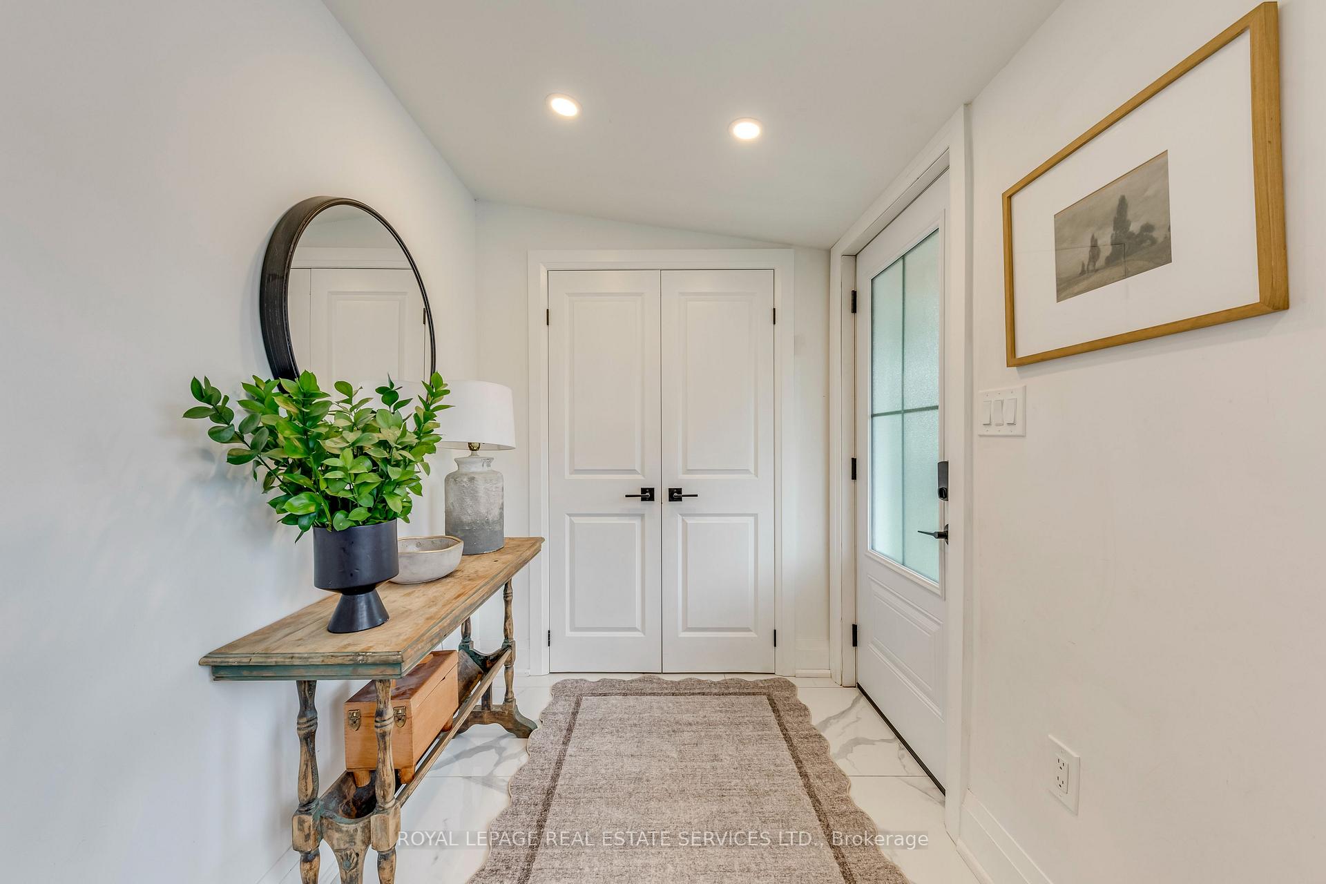 Photo 5 of 6 Rembe Avenue, Hamilton, Hamilton Beach — HOMEH