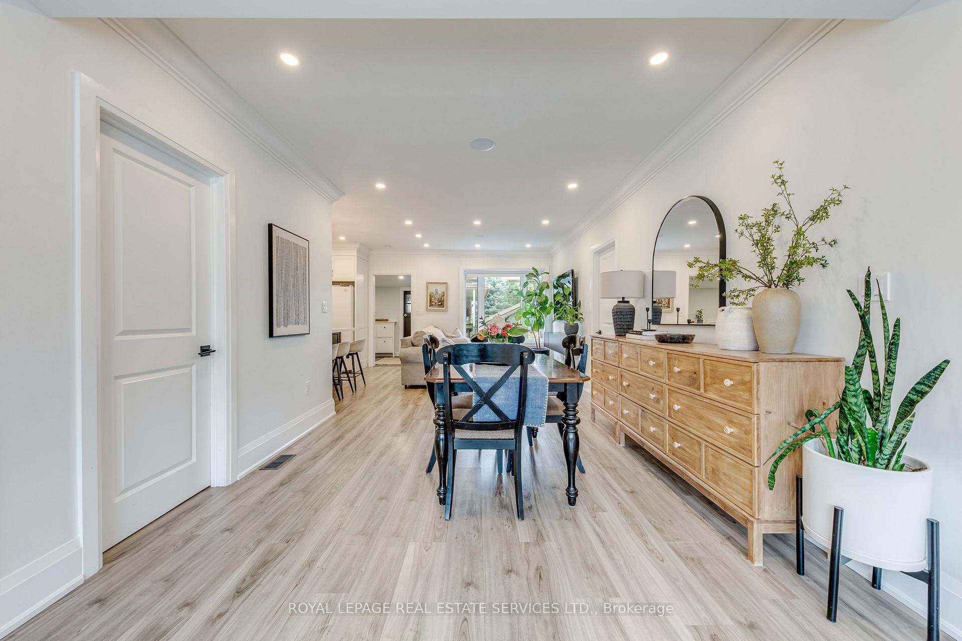 Photo 8 of 6 Rembe Avenue, Hamilton, Hamilton Beach — HOMEH