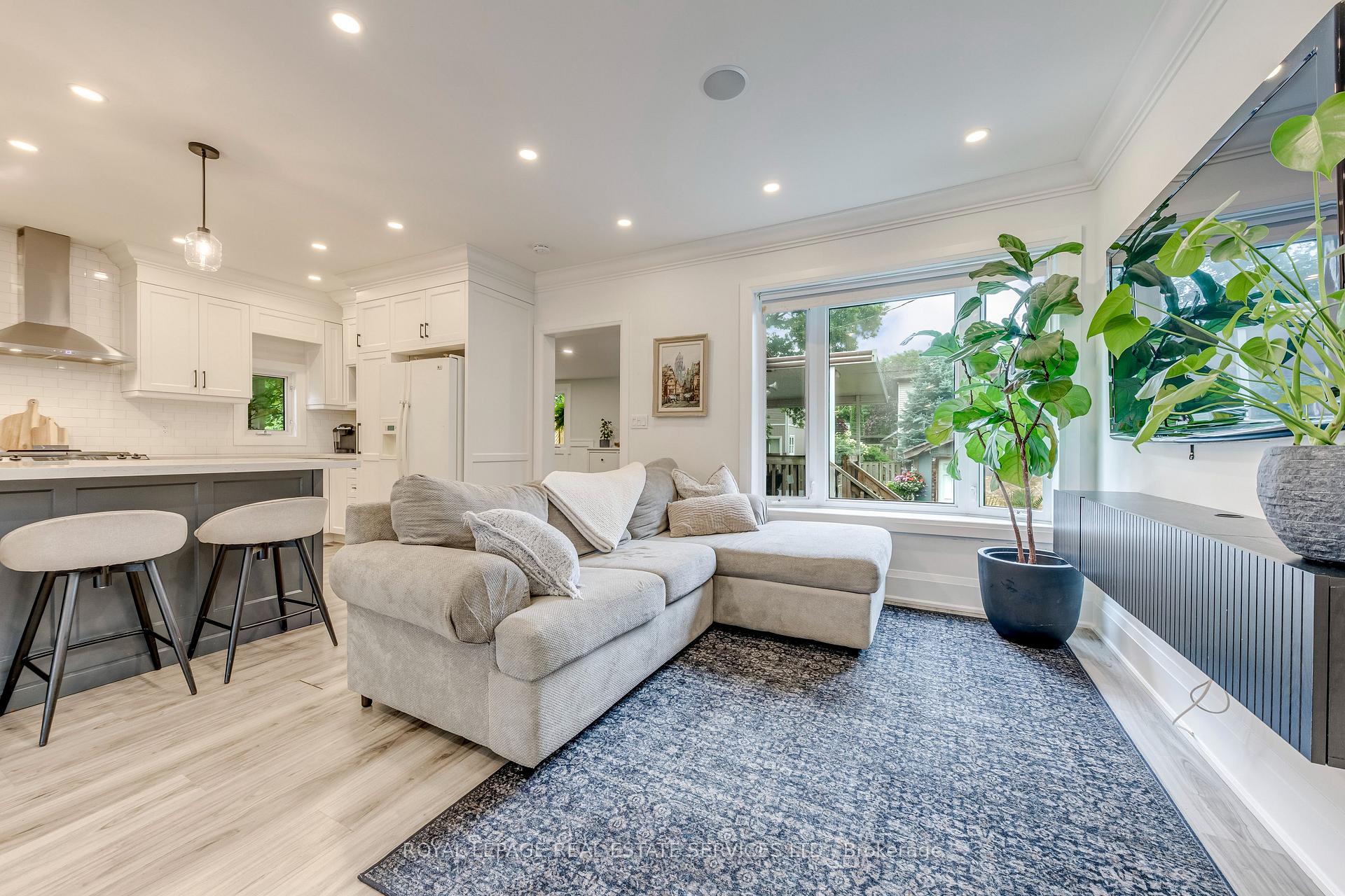 Photo 13 of 6 Rembe Avenue, Hamilton, Hamilton Beach — HOMEH
