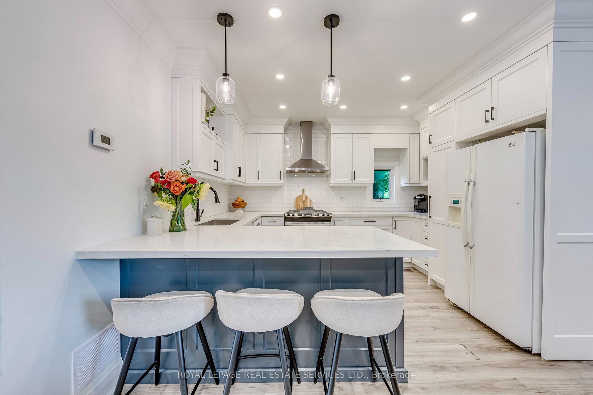 Photo 16 of 6 Rembe Avenue, Hamilton, Hamilton Beach — HOMEH
