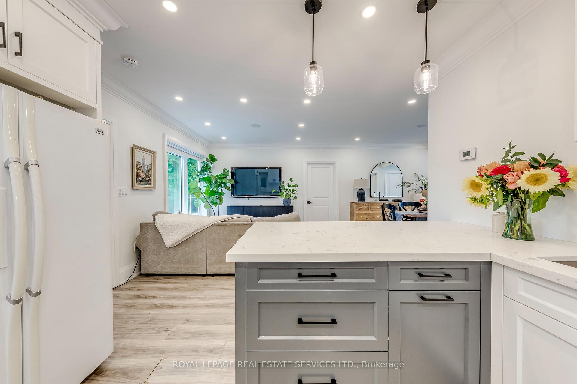 Photo 19 of 6 Rembe Avenue, Hamilton, Hamilton Beach — HOMEH