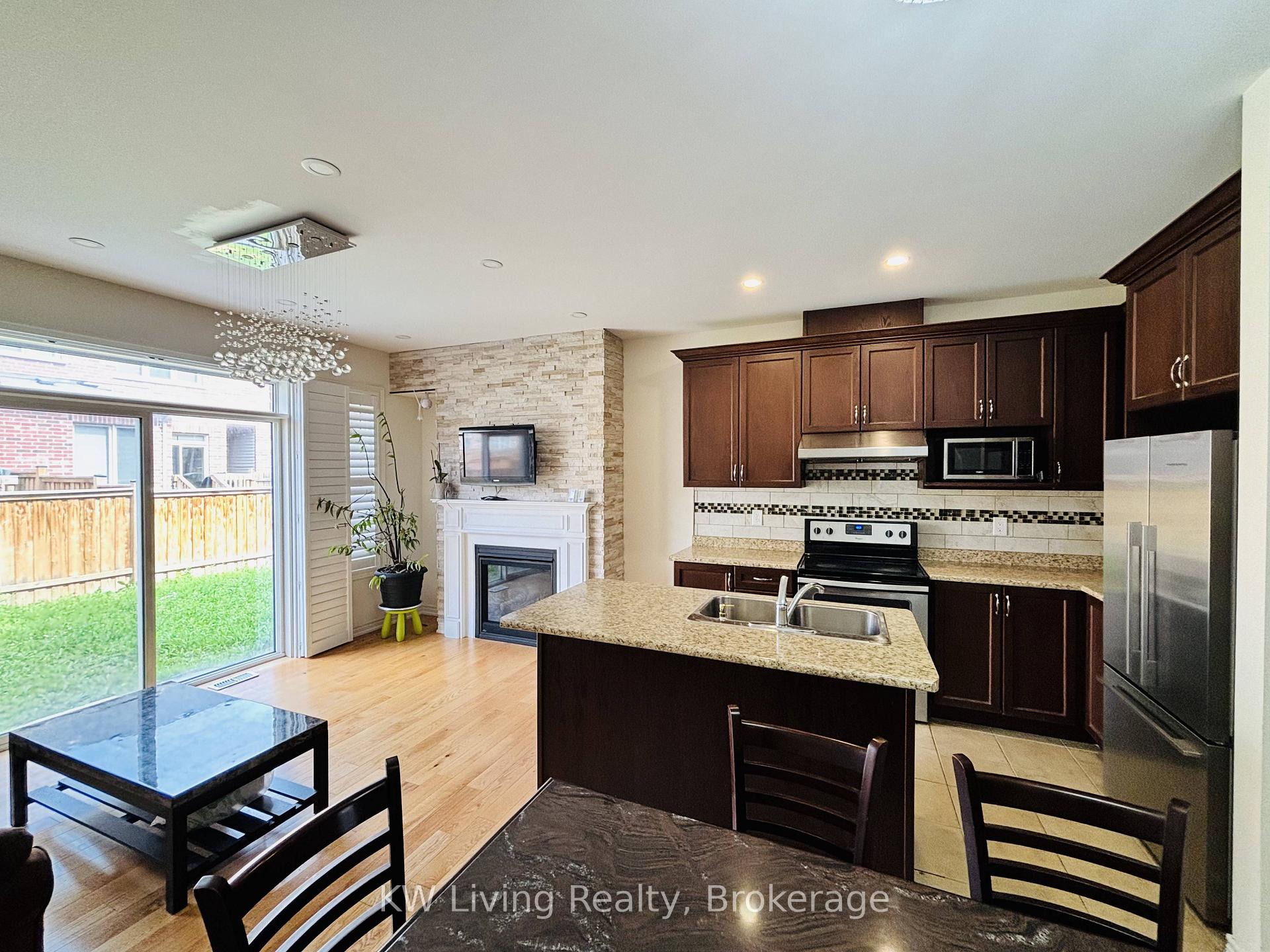 Photo 5 of 12 Rangemore Road, Brampton, Northwest Brampton — HOMEH