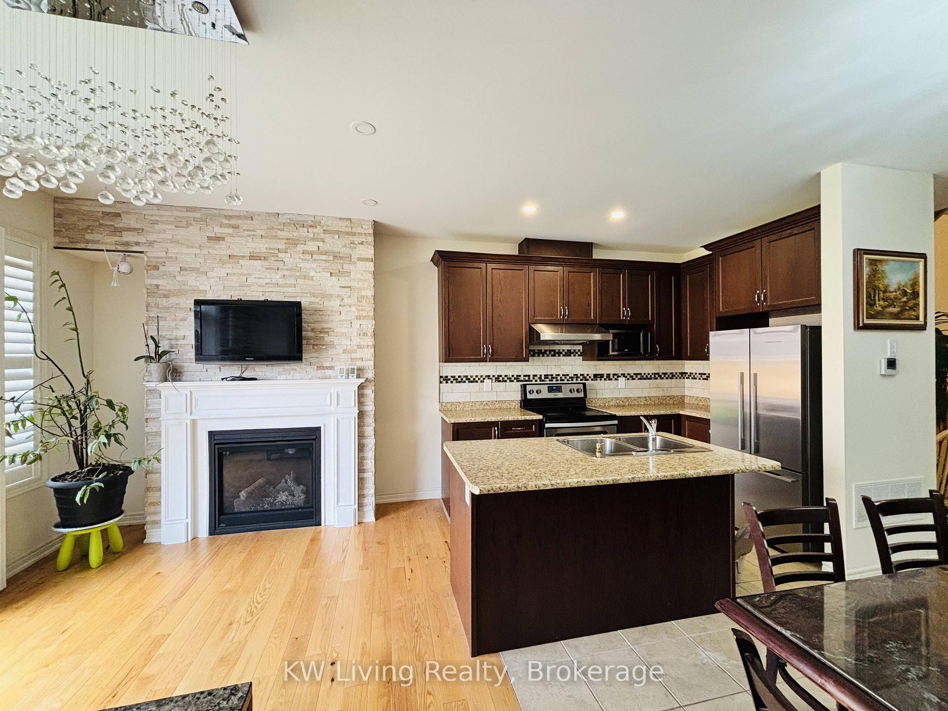 Photo 6 of 12 Rangemore Road, Brampton, Northwest Brampton — HOMEH