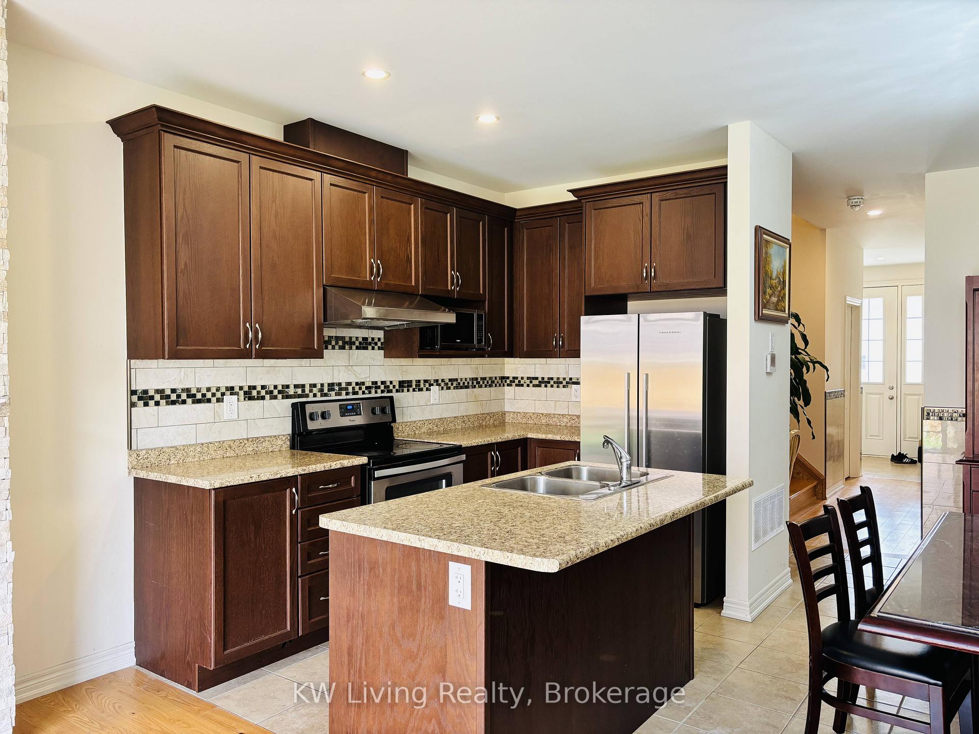 Photo 7 of 12 Rangemore Road, Brampton, Northwest Brampton — HOMEH