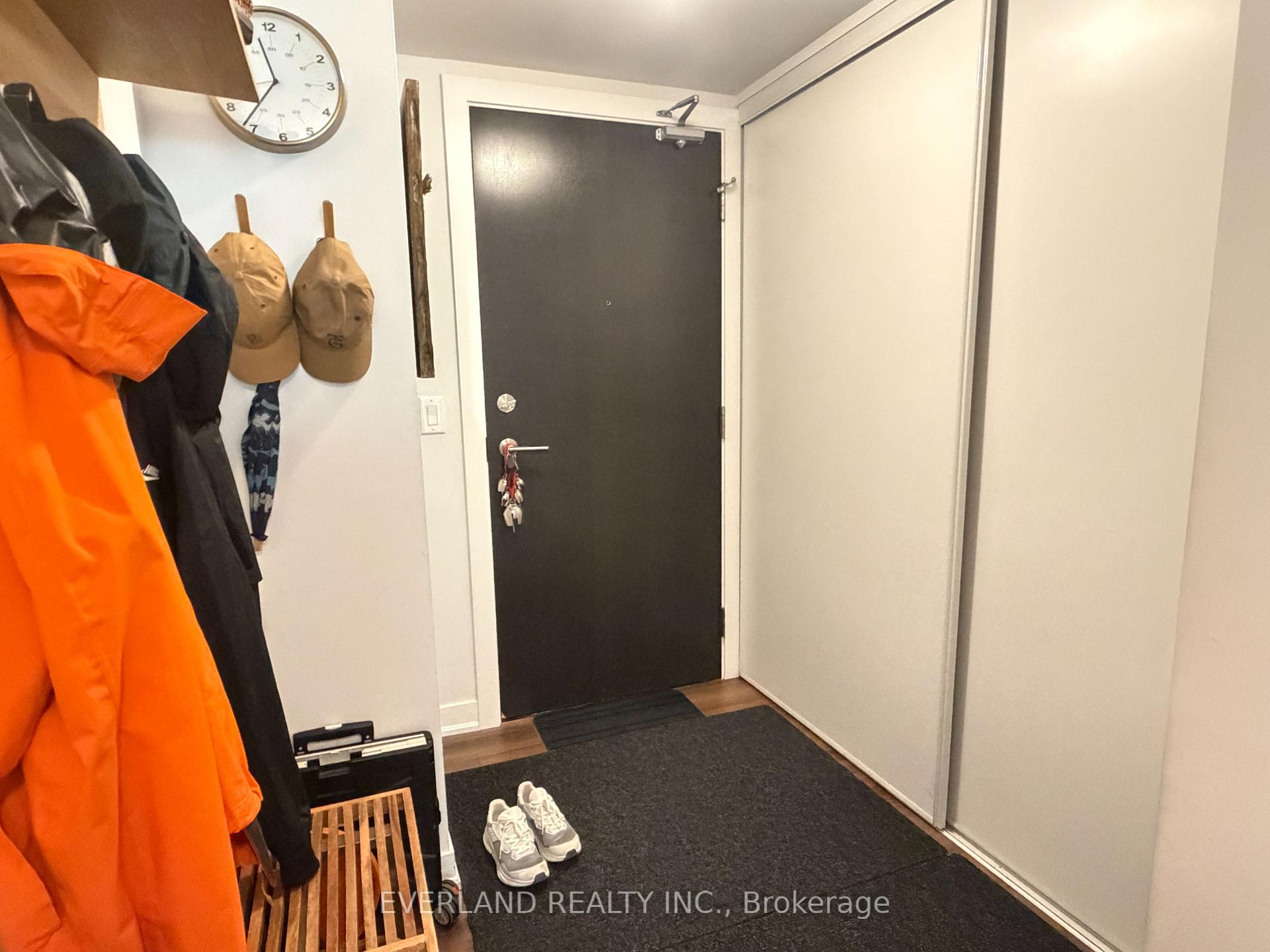 Photo 4 of Unit 707, 60 Berwick Avenue, Toronto, Yonge-Eglinton — HOMEH