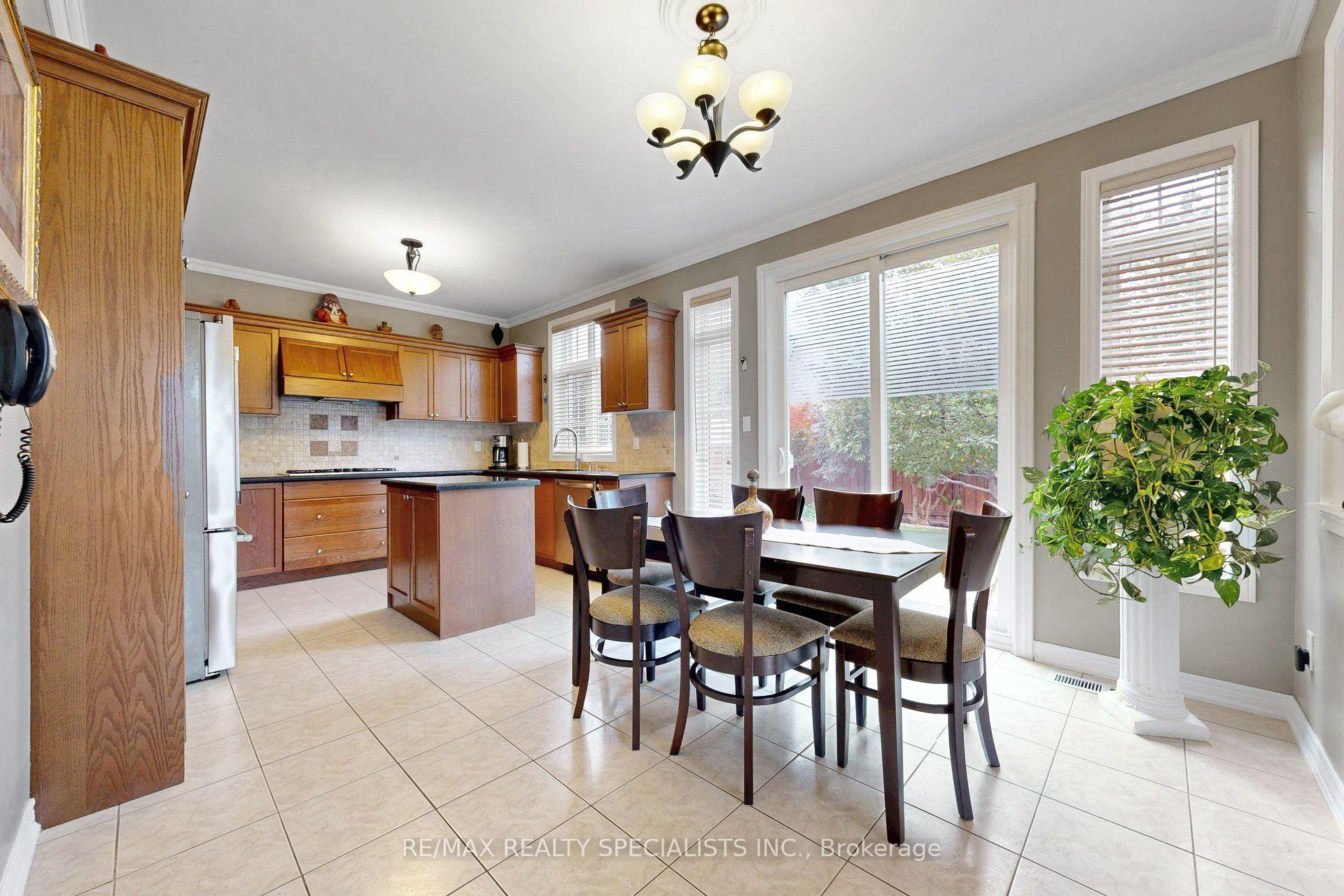 Photo 13 of 1239 Fox Crescent, Milton, Dempsey — HOMEH