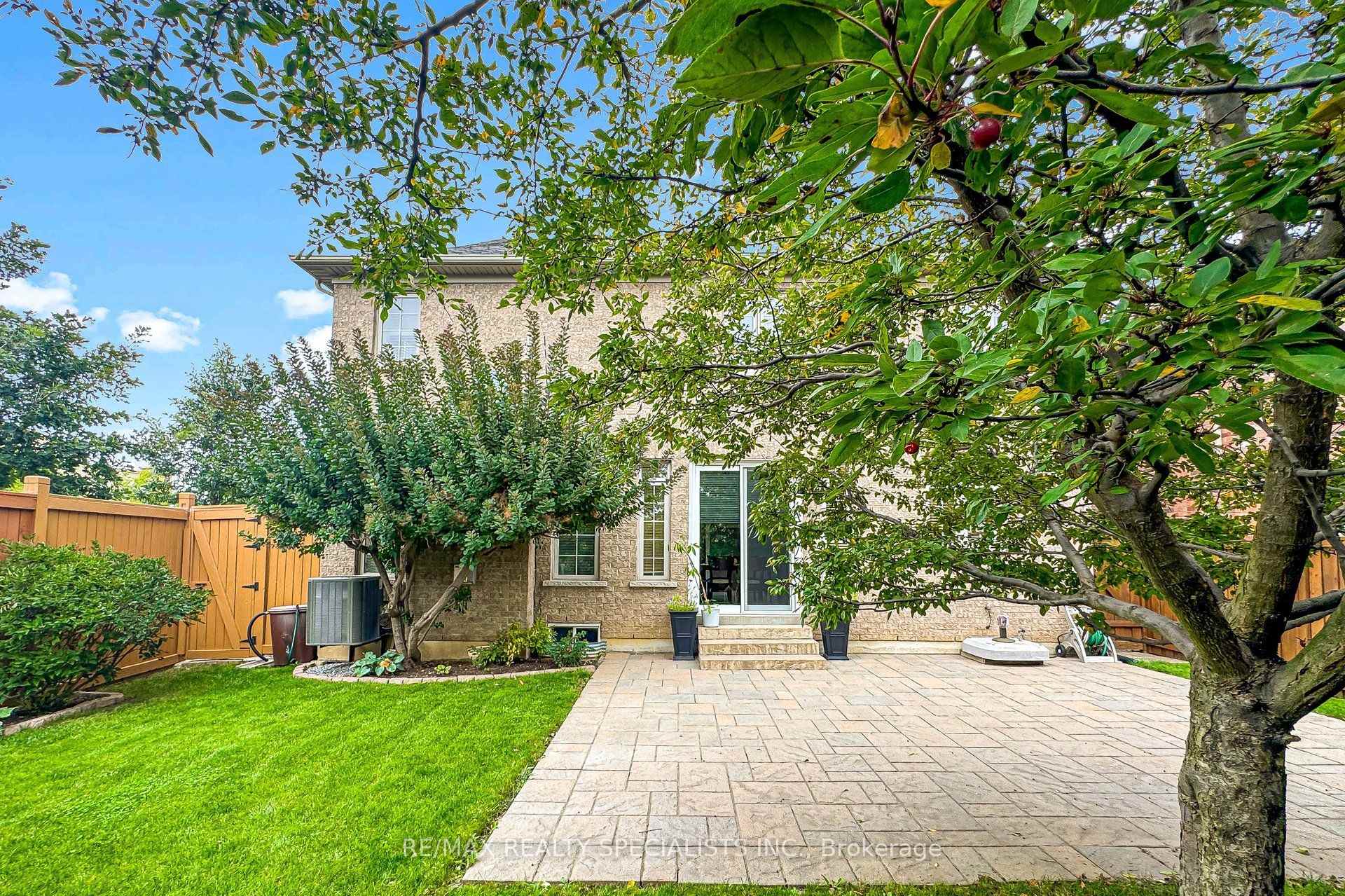 Photo 45 of 1239 Fox Crescent, Milton, Dempsey — HOMEH