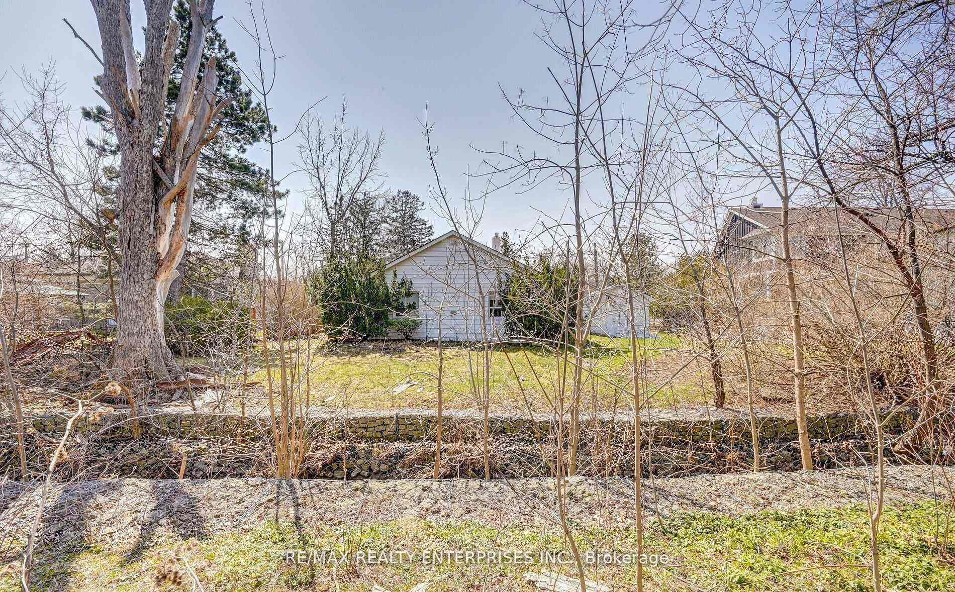 Photo 3 of 1235 Old River Road, Mississauga, Mineola — HOMEH