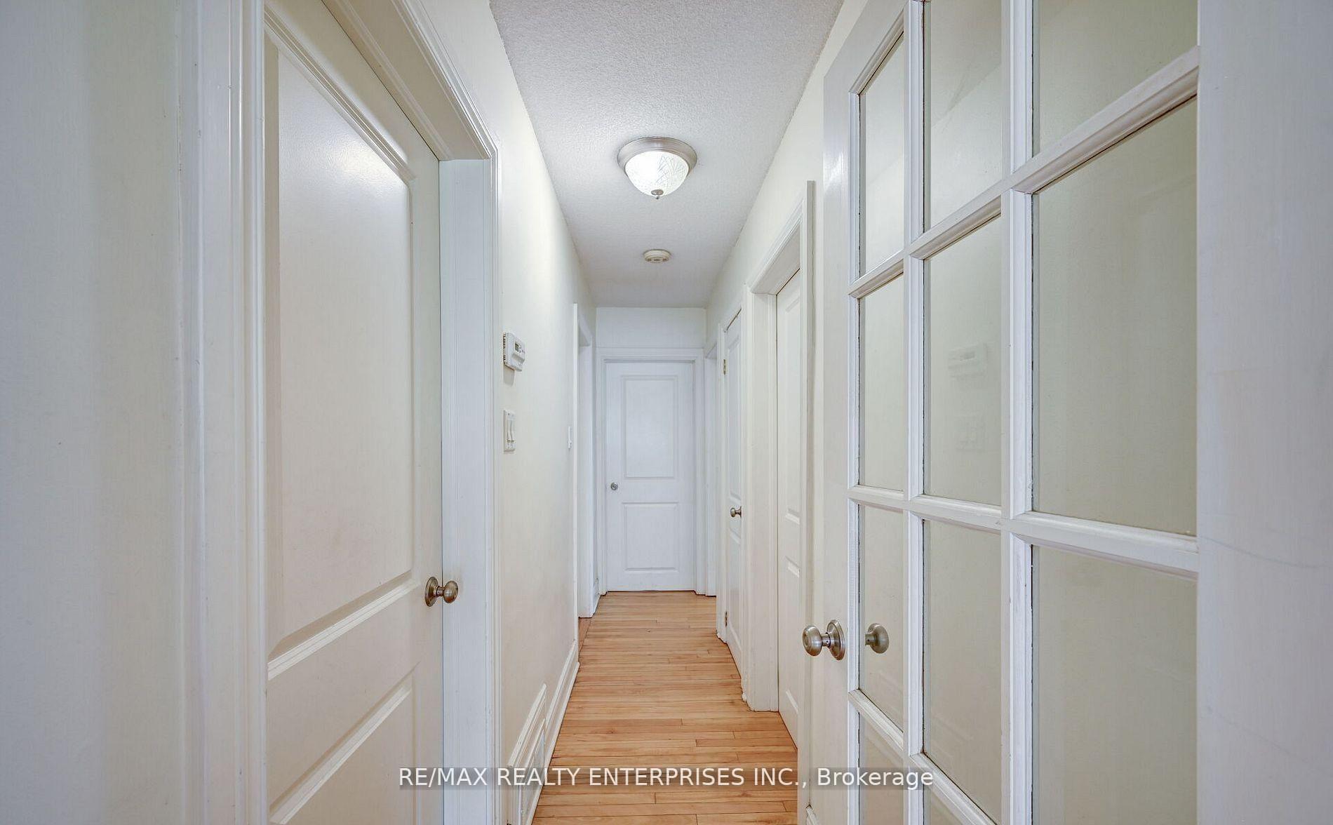 Photo 11 of 1235 Old River Road, Mississauga, Mineola — HOMEH