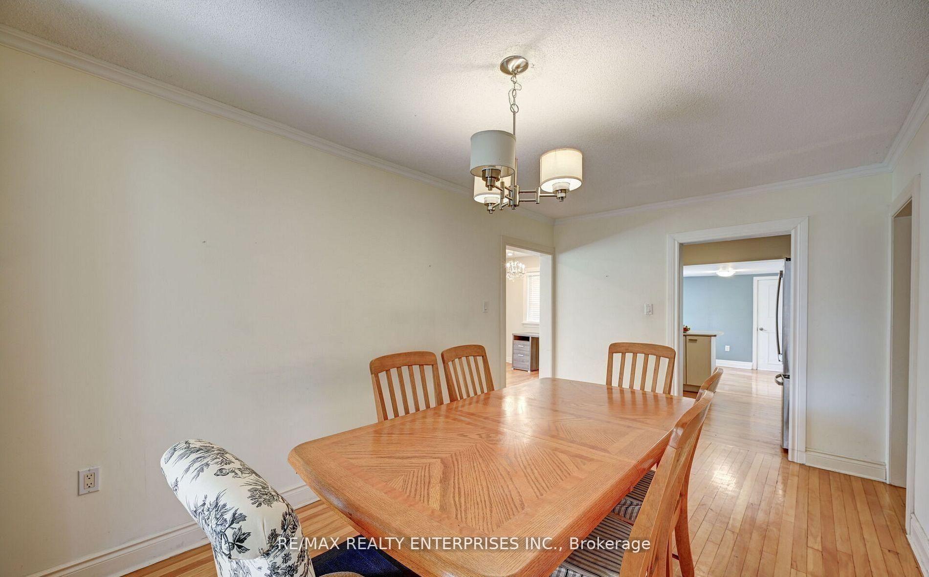 Photo 14 of 1235 Old River Road, Mississauga, Mineola — HOMEH